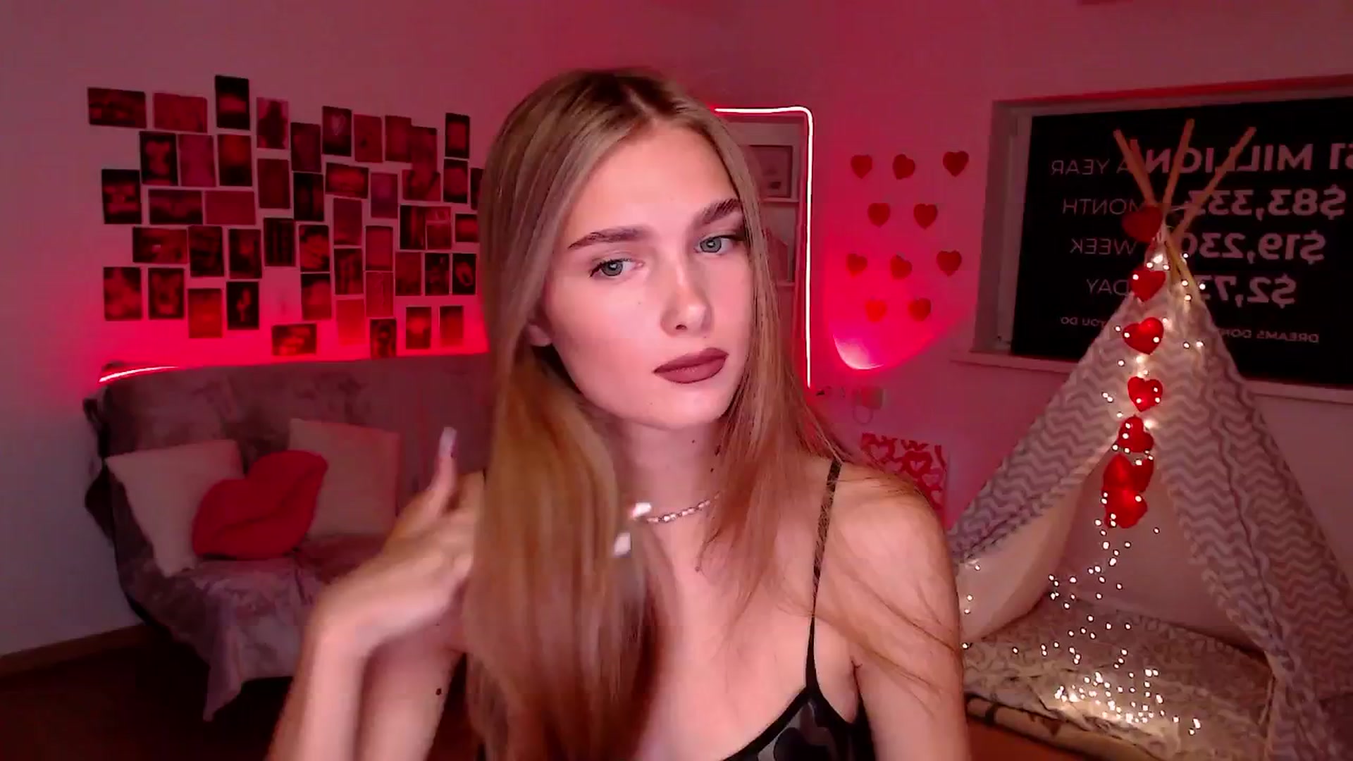 Gallery image thumbnail from Sirela's myfreecams stream on, 08/27/2025, 11:39 image 15 of 20