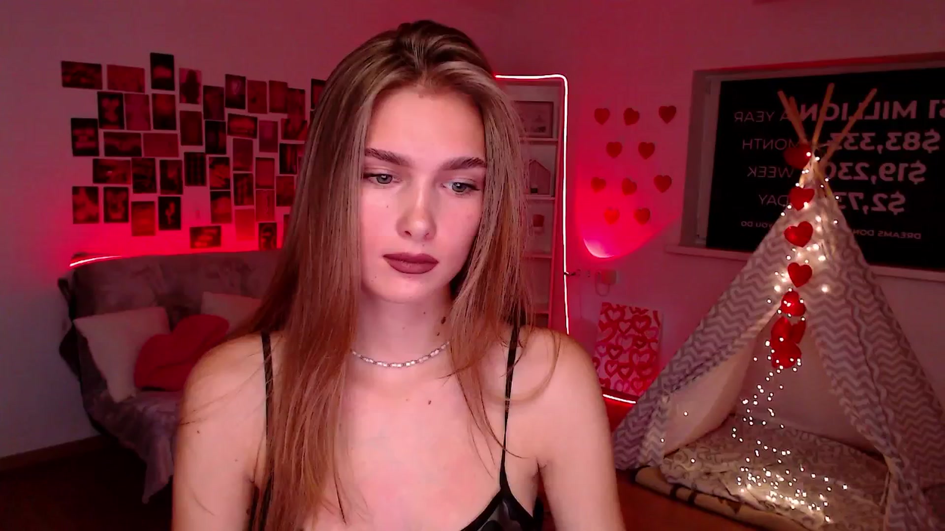 Gallery image thumbnail from Sirela's myfreecams stream on, 08/27/2025, 11:39 image 1 of 20