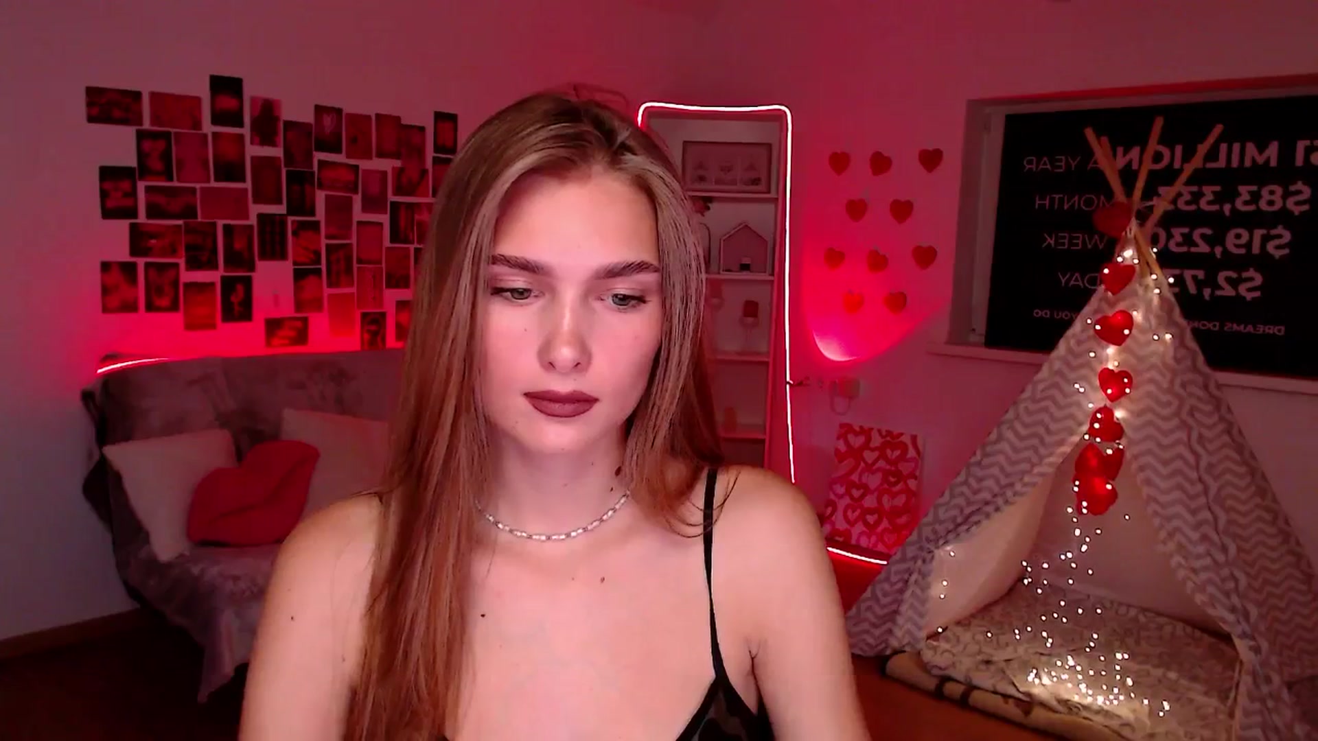 Gallery image thumbnail from Sirela's myfreecams stream on, 08/27/2025, 12:11 image 5 of 20