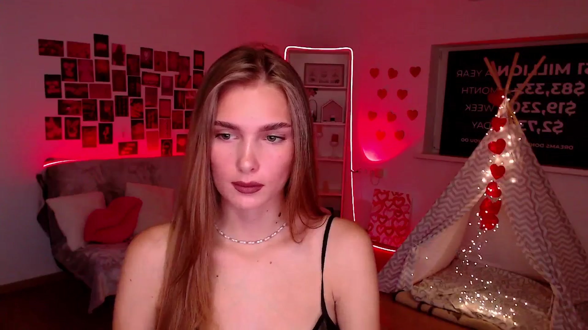 Gallery image thumbnail from Sirela's myfreecams stream on, 08/27/2025, 12:11 image 18 of 20
