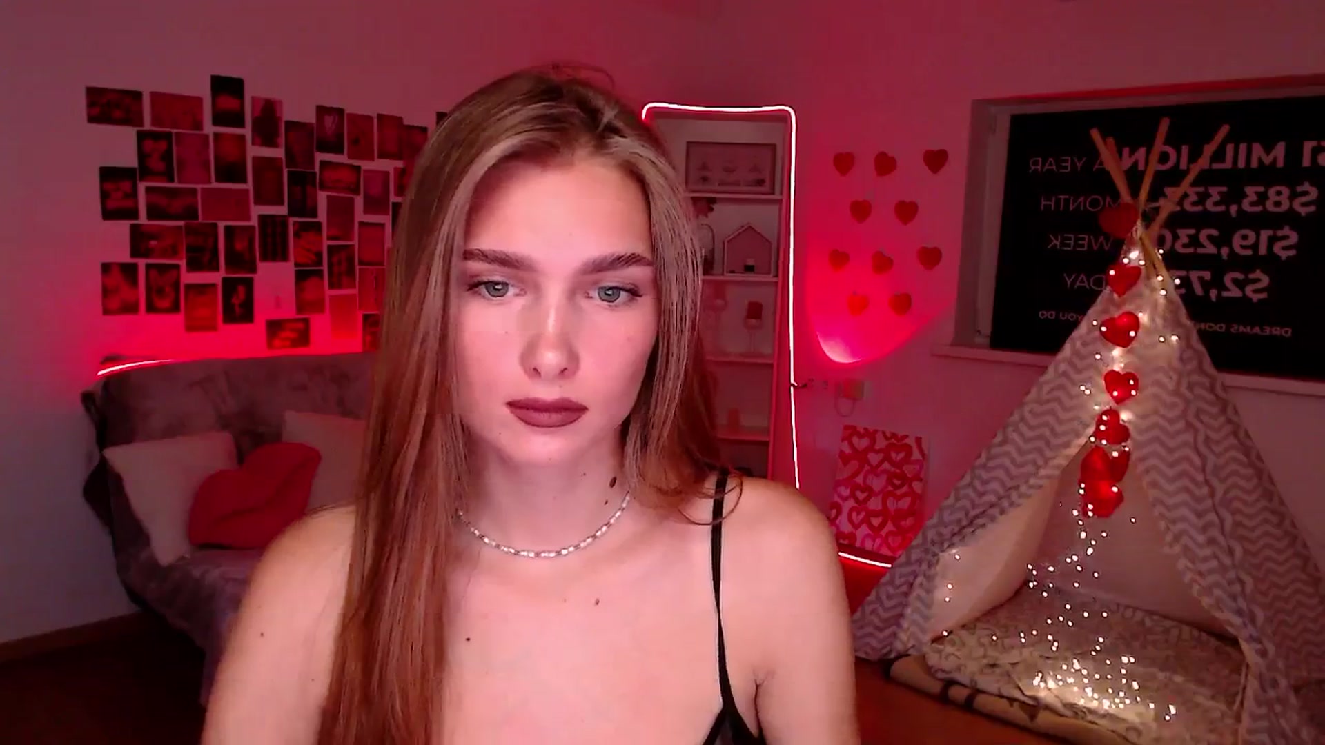 Gallery image thumbnail from Sirela's myfreecams stream on, 08/27/2025, 12:11 image 3 of 20