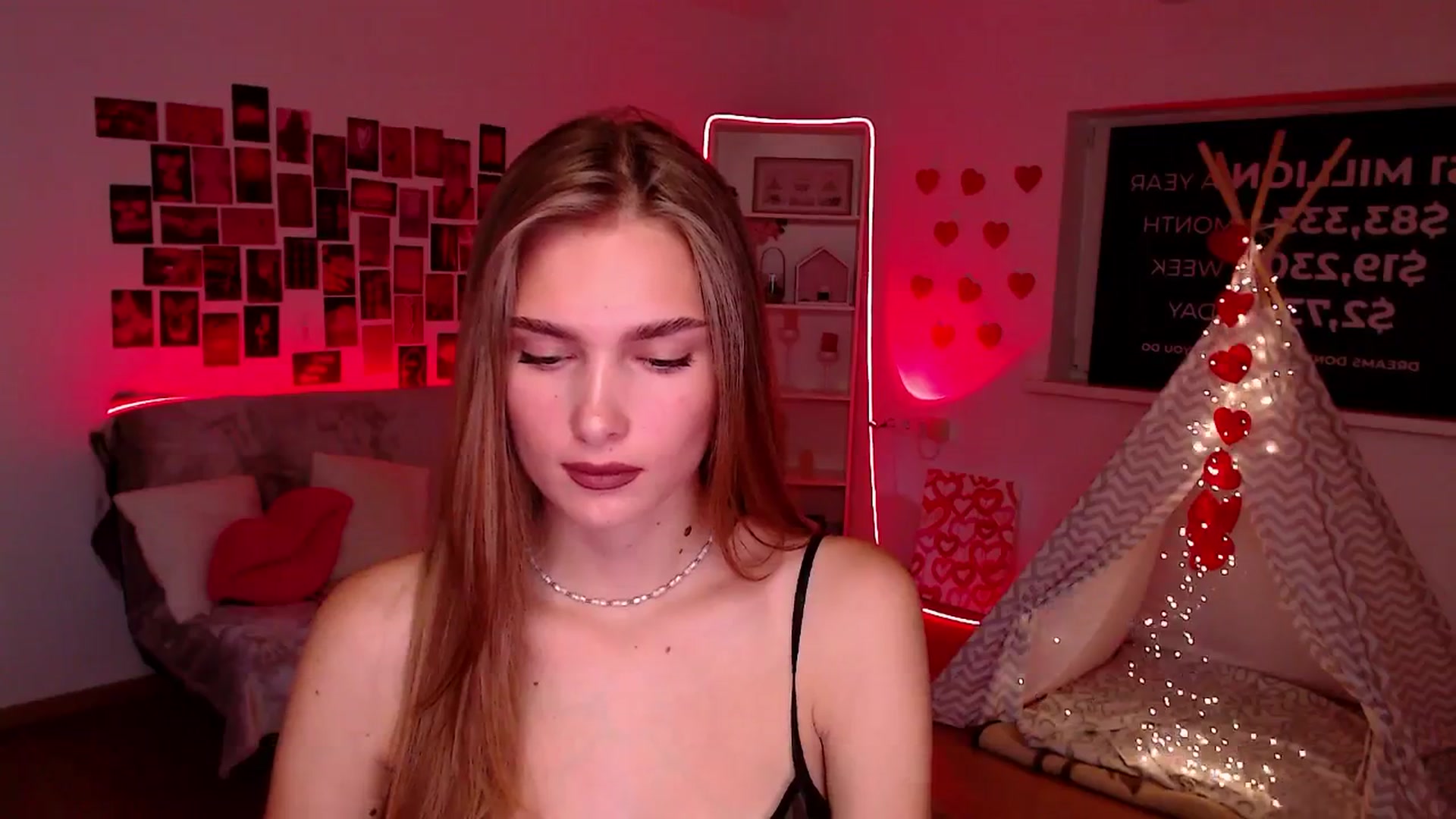 Gallery image thumbnail from Sirela's myfreecams stream on, 08/27/2025, 12:11 image 17 of 20