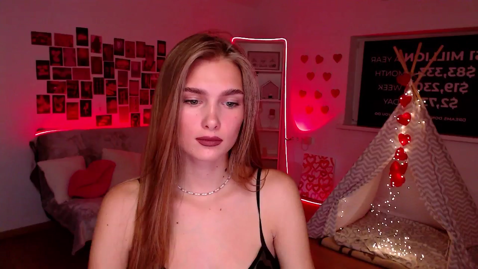 Gallery image thumbnail from Sirela's myfreecams stream on, 08/27/2025, 12:11 image 4 of 20