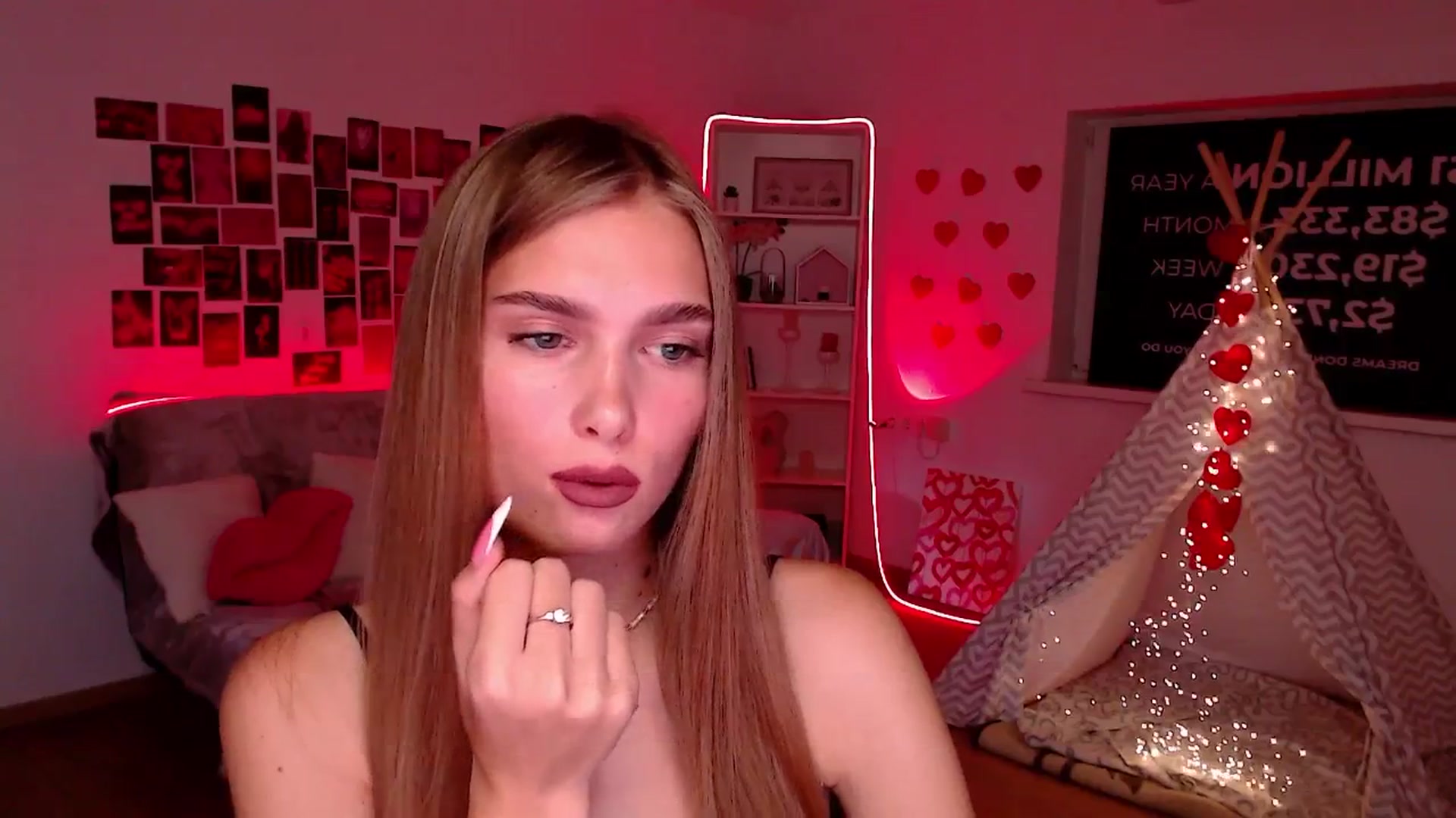 Gallery image thumbnail from Sirela's myfreecams stream on, 08/27/2025, 12:52 image 18 of 20