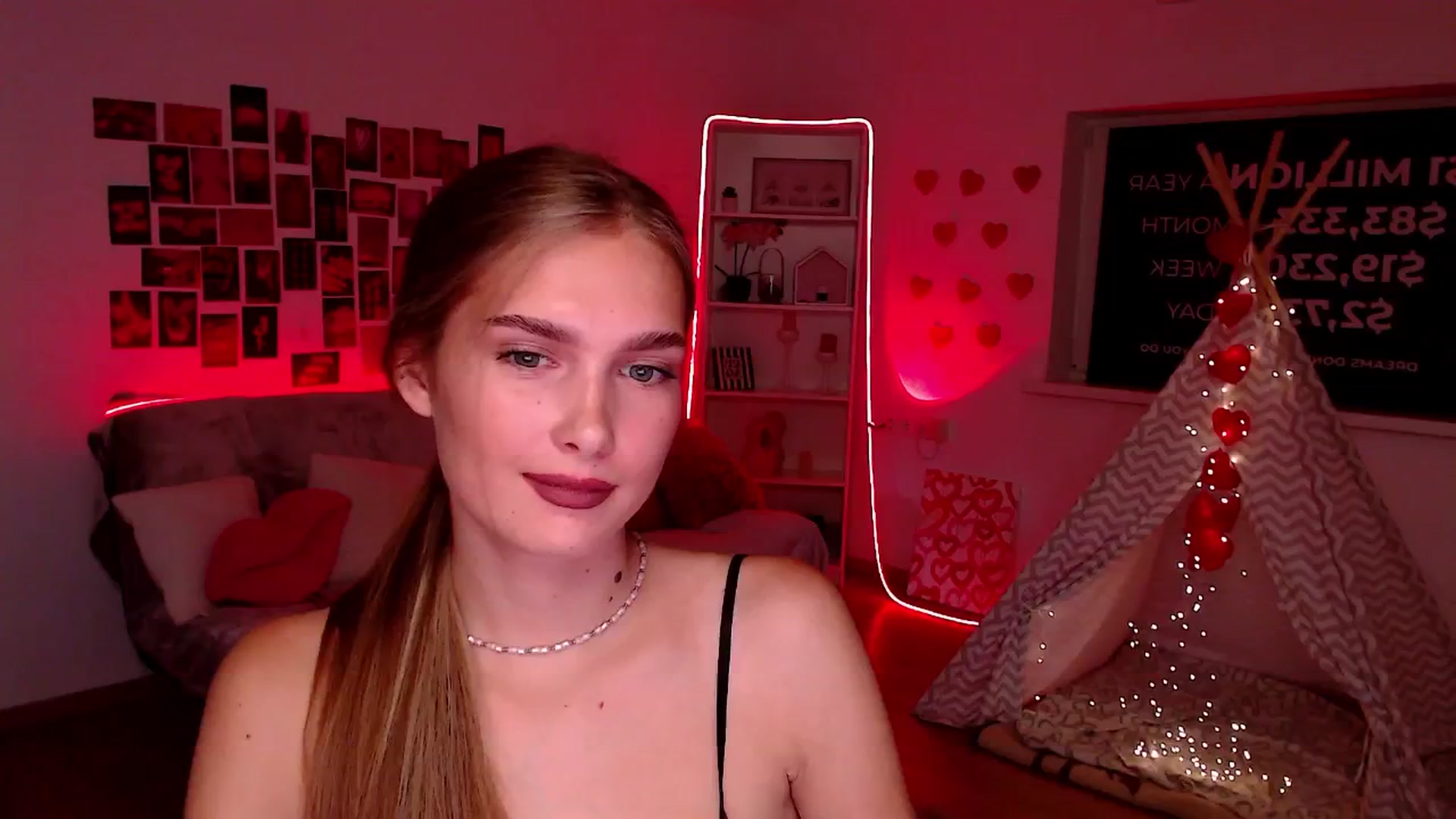 Gallery image thumbnail from Sirela's myfreecams stream on, 08/27/2025, 14:39 image 4 of 20