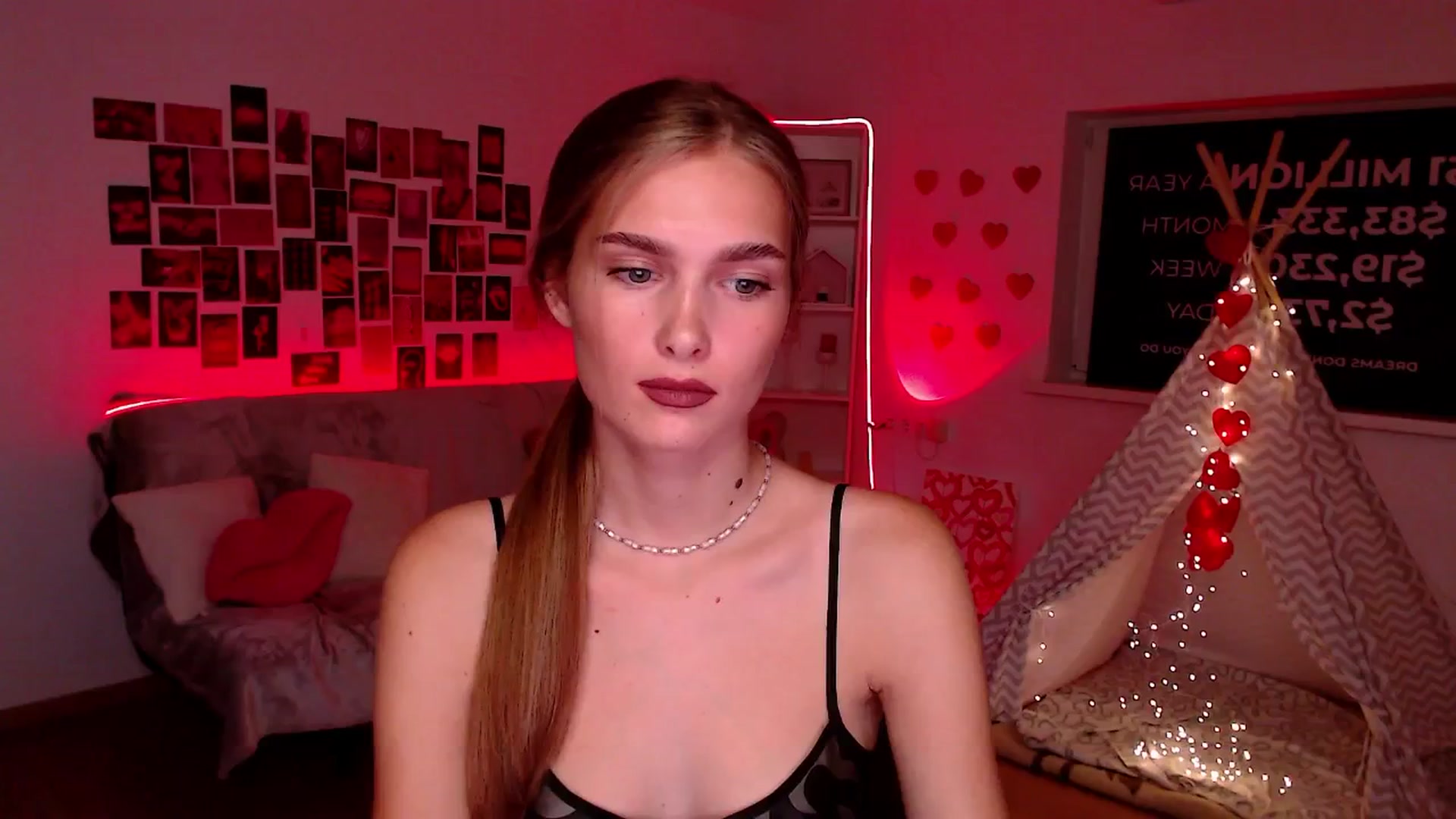 Gallery image thumbnail from Sirela's myfreecams stream on, 08/27/2025, 14:39 image 10 of 20