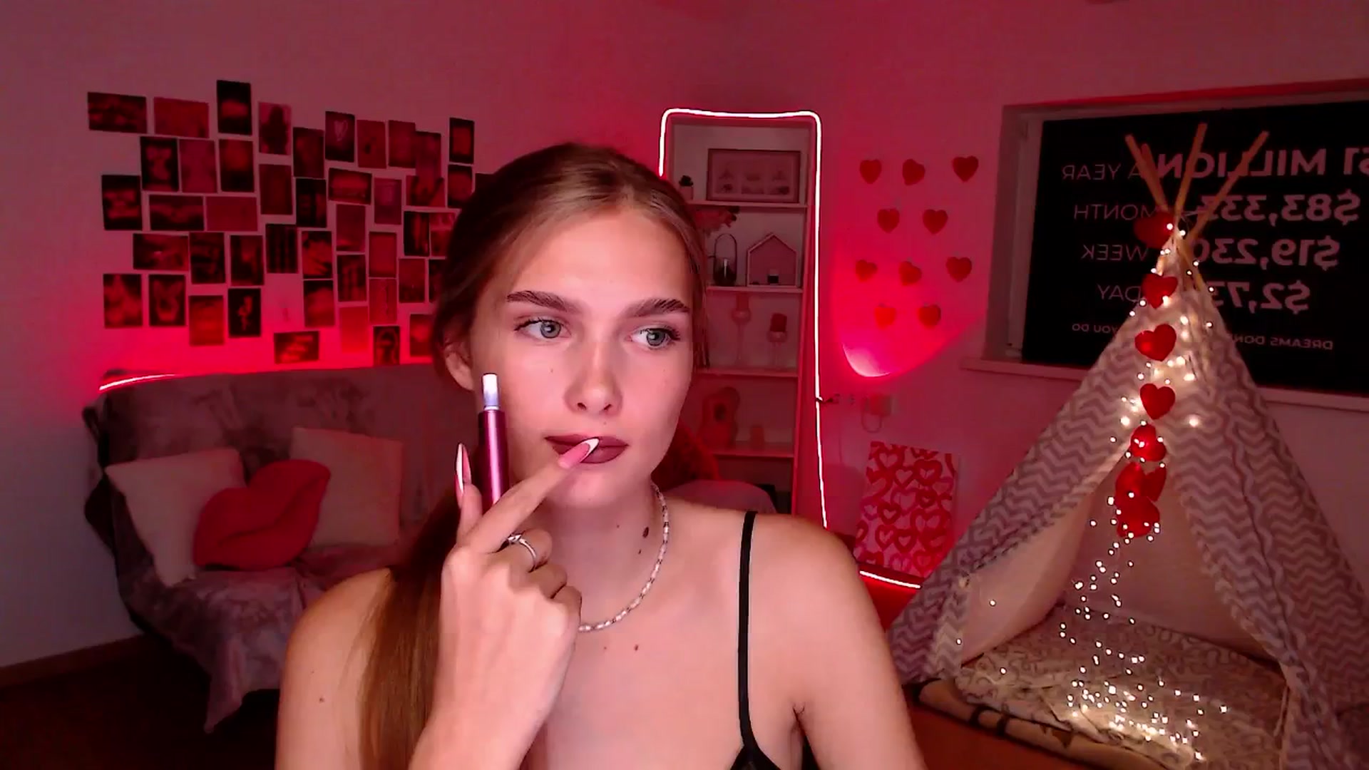 Gallery image thumbnail from Sirela's myfreecams stream on, 08/27/2025, 14:39 image 14 of 20