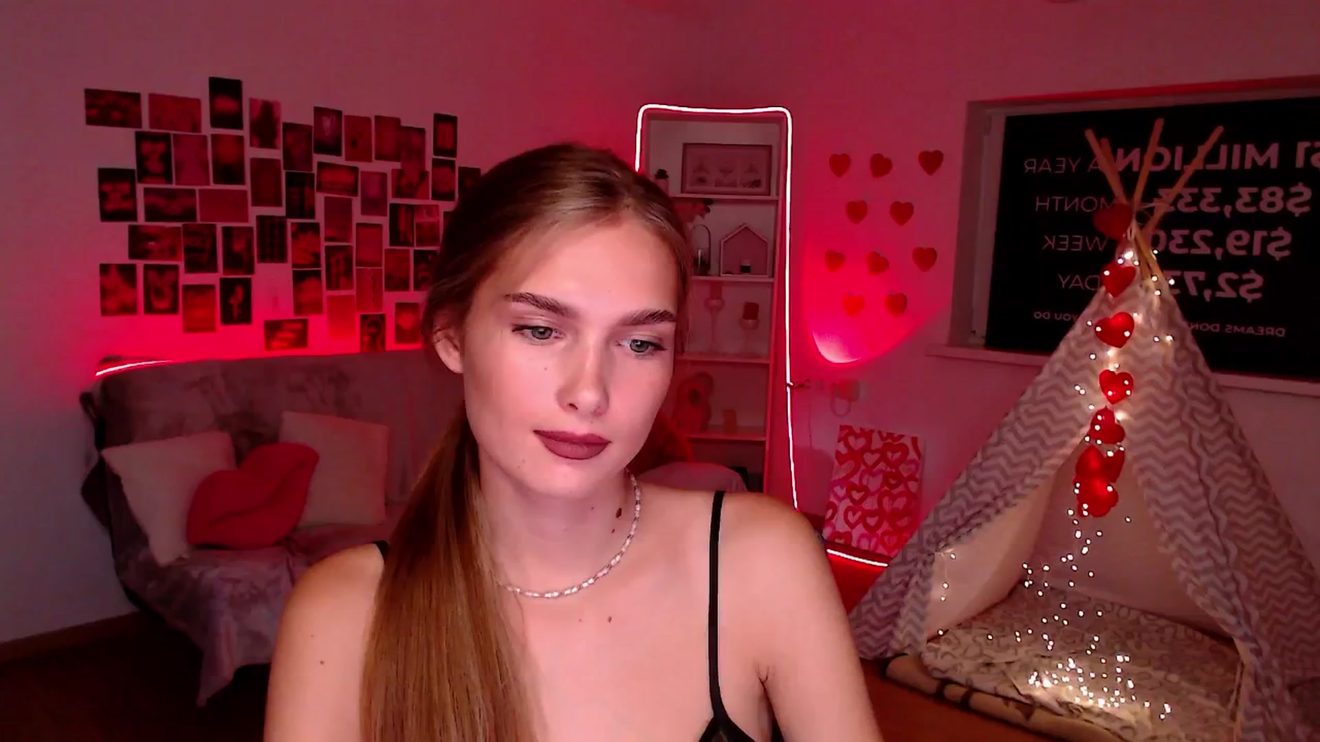 Gallery image thumbnail from Sirela's myfreecams stream on, 08/27/2025, 14:39 image 18 of 20