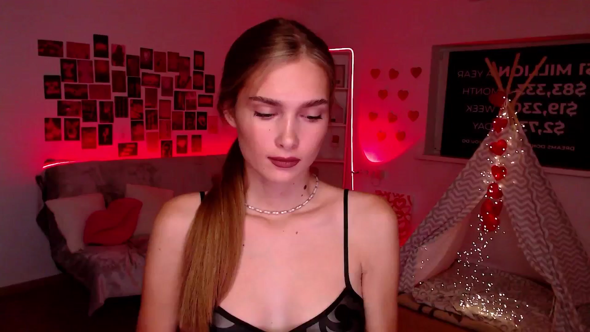 Gallery image thumbnail from Sirela's myfreecams stream on, 08/27/2025, 14:39 image 9 of 20