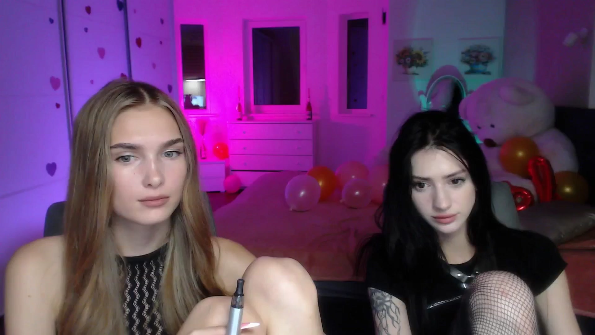 Gallery image thumbnail from Sirela's myfreecams stream on, 09/01/2025, 16:19 image 2 of 20