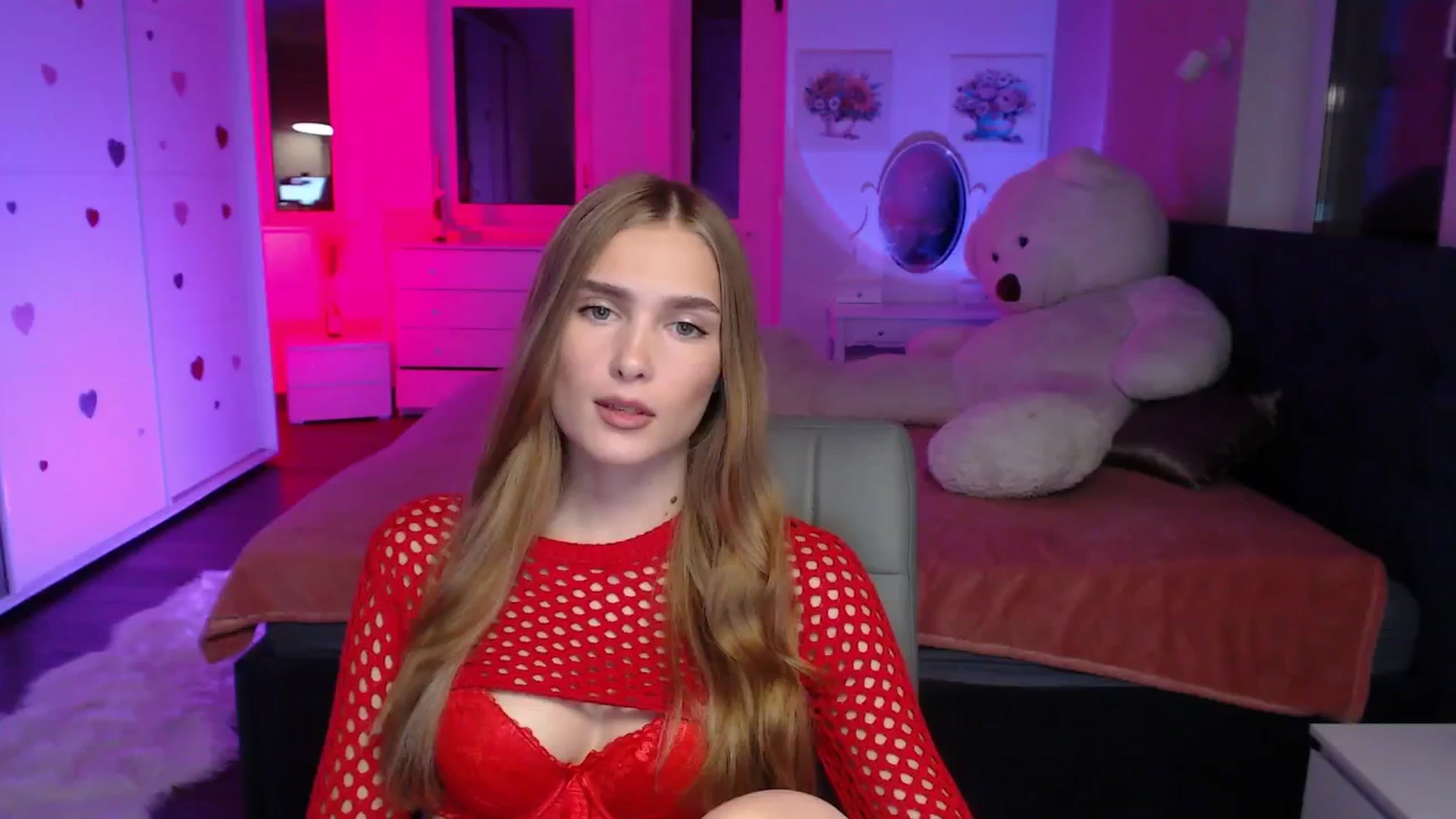 Gallery image thumbnail from Sirela's myfreecams stream on, 09/08/2025, 01:50 image 15 of 20