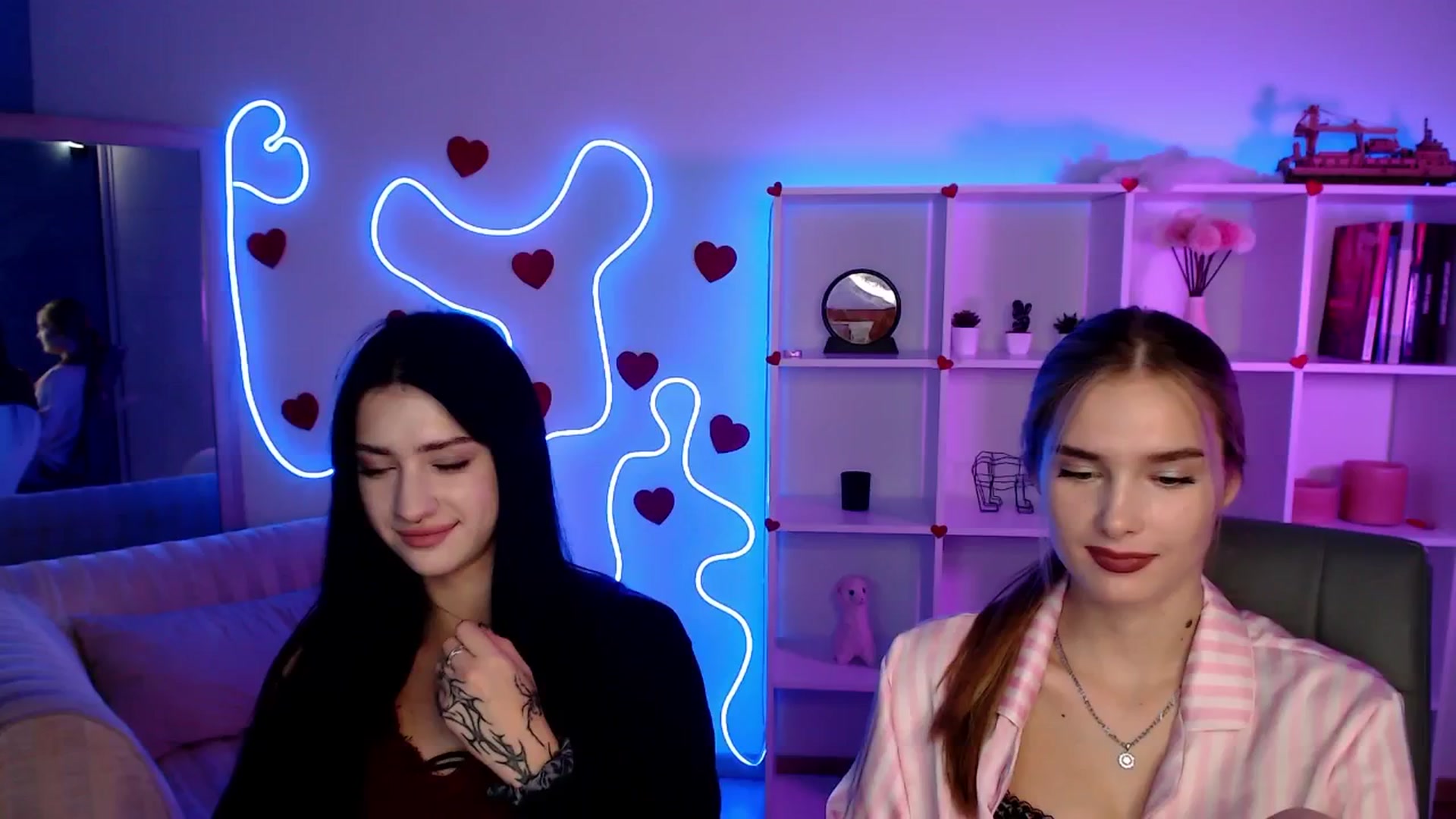 Gallery image thumbnail from Sirela's myfreecams stream on, 09/22/2025, 01:05 image 13 of 20