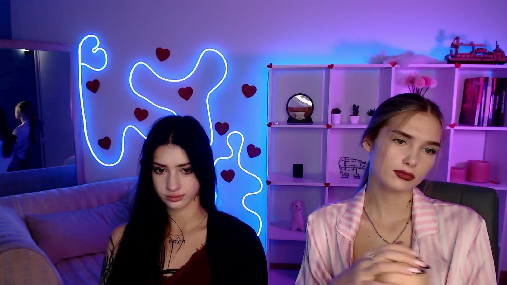 Gallery image thumbnail from Sirela's myfreecams stream on, 09/22/2025, 01:05 image 6 of 20