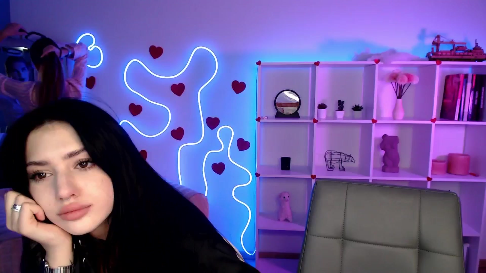 Gallery image thumbnail from Sirela's myfreecams stream on, 09/22/2025, 01:05 image 4 of 20