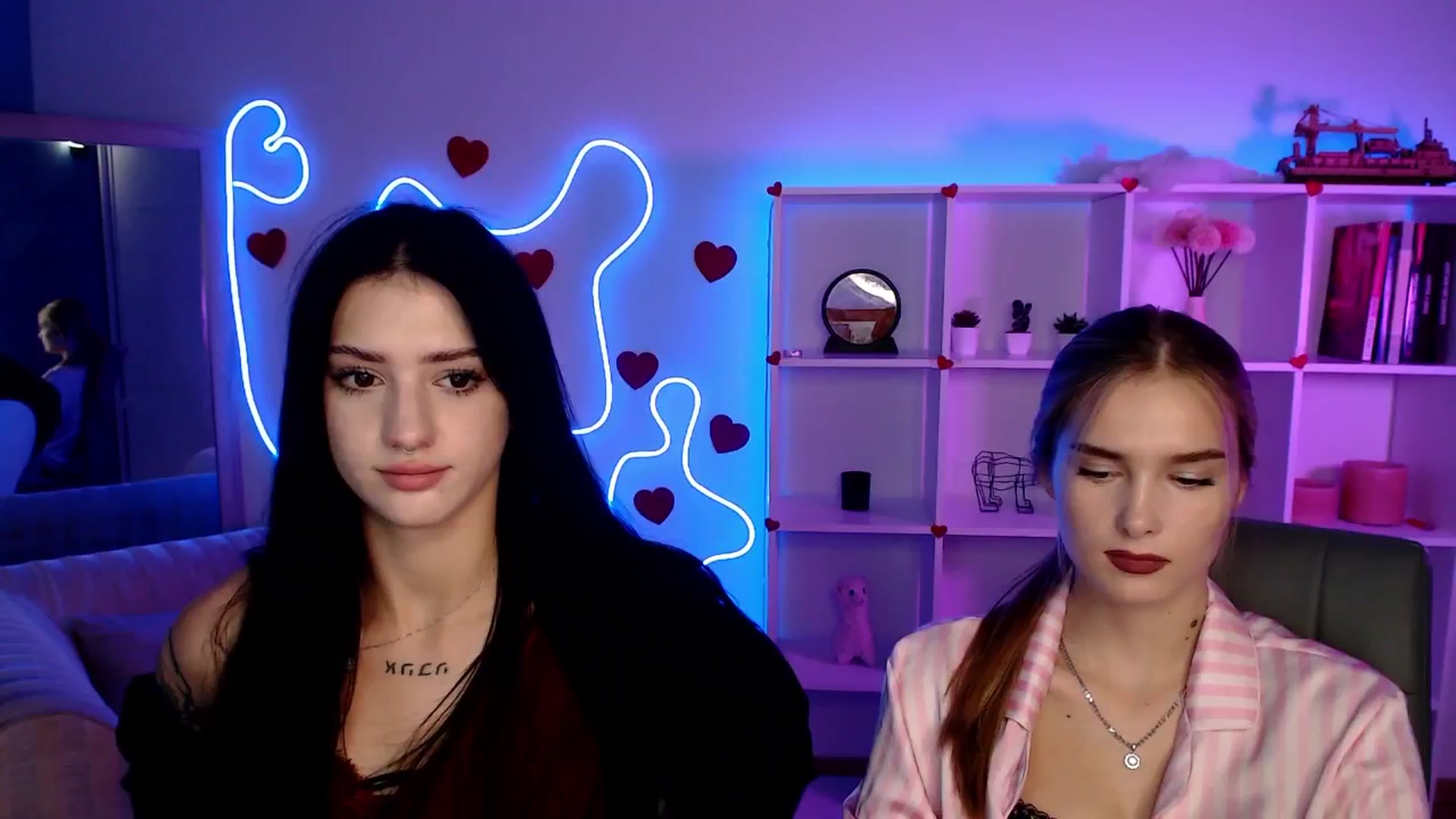 Gallery image thumbnail from Sirela's myfreecams stream on, 09/22/2025, 01:05 image 14 of 20