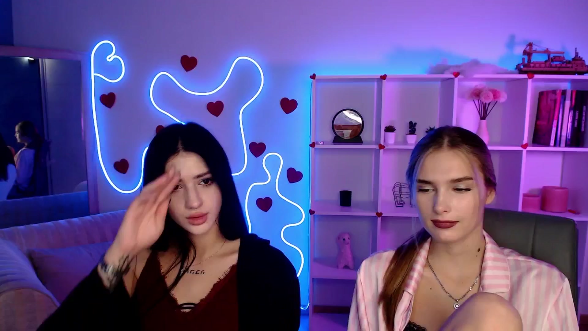 Gallery image thumbnail from Sirela's myfreecams stream on, 09/22/2025, 01:05 image 18 of 20