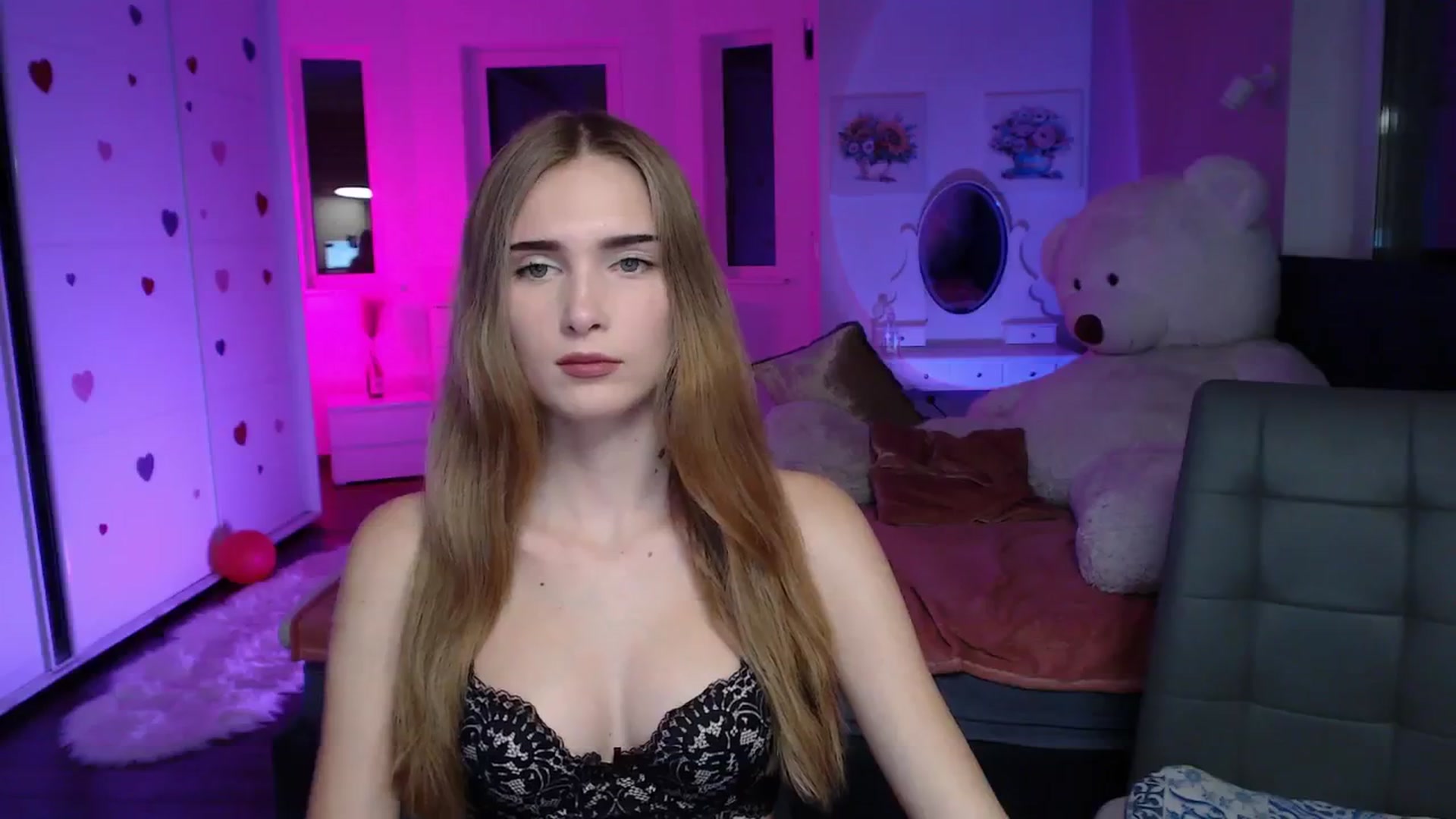 Gallery image thumbnail from Sirela's myfreecams stream on, 10/12/2025, 13:40 image 8 of 20