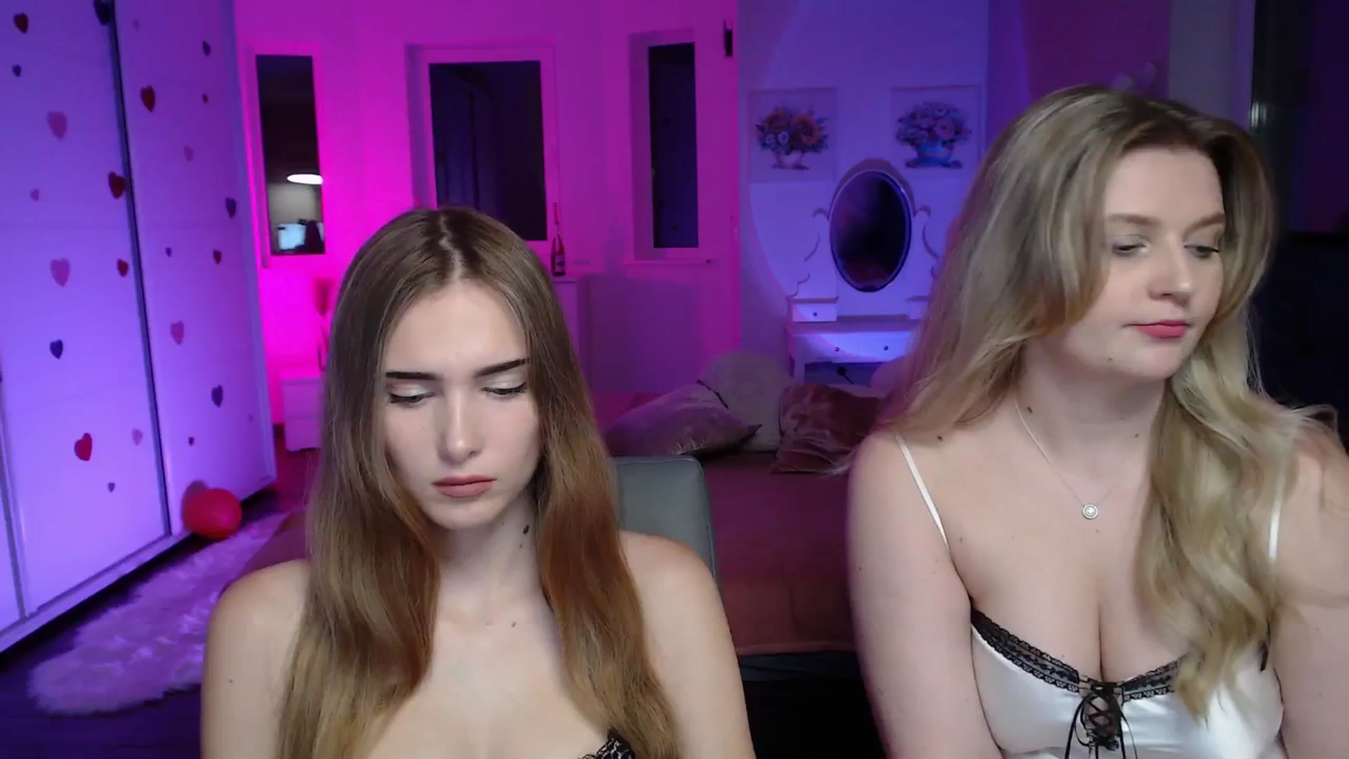 Gallery image thumbnail from Sirela's myfreecams stream on, 10/12/2025, 15:32 image 14 of 20