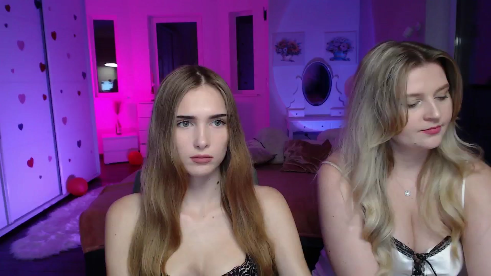 Gallery image thumbnail from Sirela's myfreecams stream on, 10/12/2025, 15:32 image 8 of 20