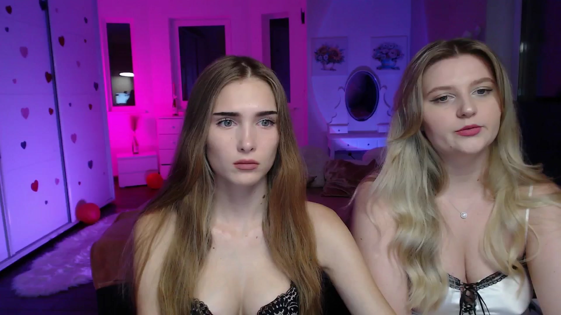 Gallery image thumbnail from Sirela's myfreecams stream on, 10/12/2025, 15:32 image 3 of 20
