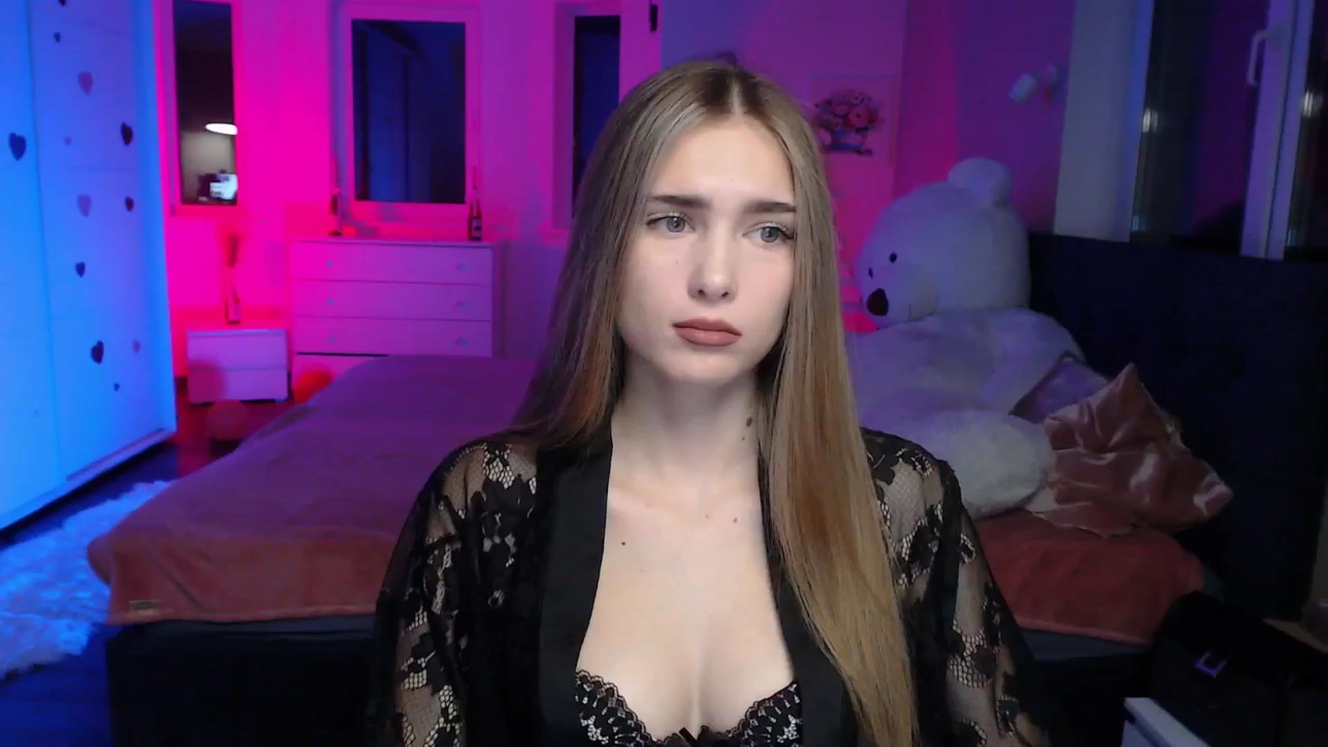 Gallery image thumbnail from Sirela's myfreecams stream on, 10/15/2025, 09:38 image 2 of 20