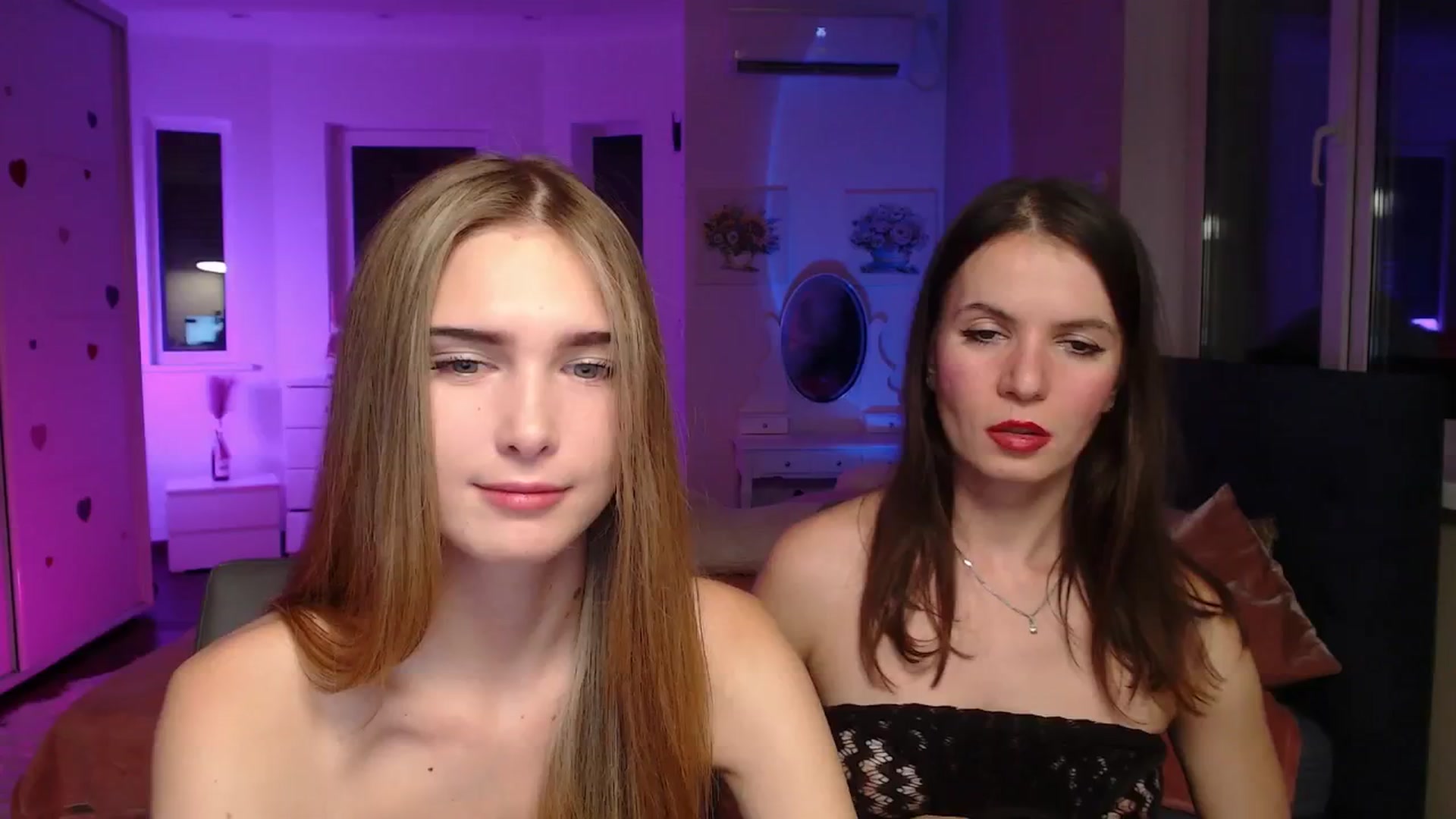 Gallery image thumbnail from Sirela's myfreecams stream on, 10/17/2025, 13:33 image 7 of 20
