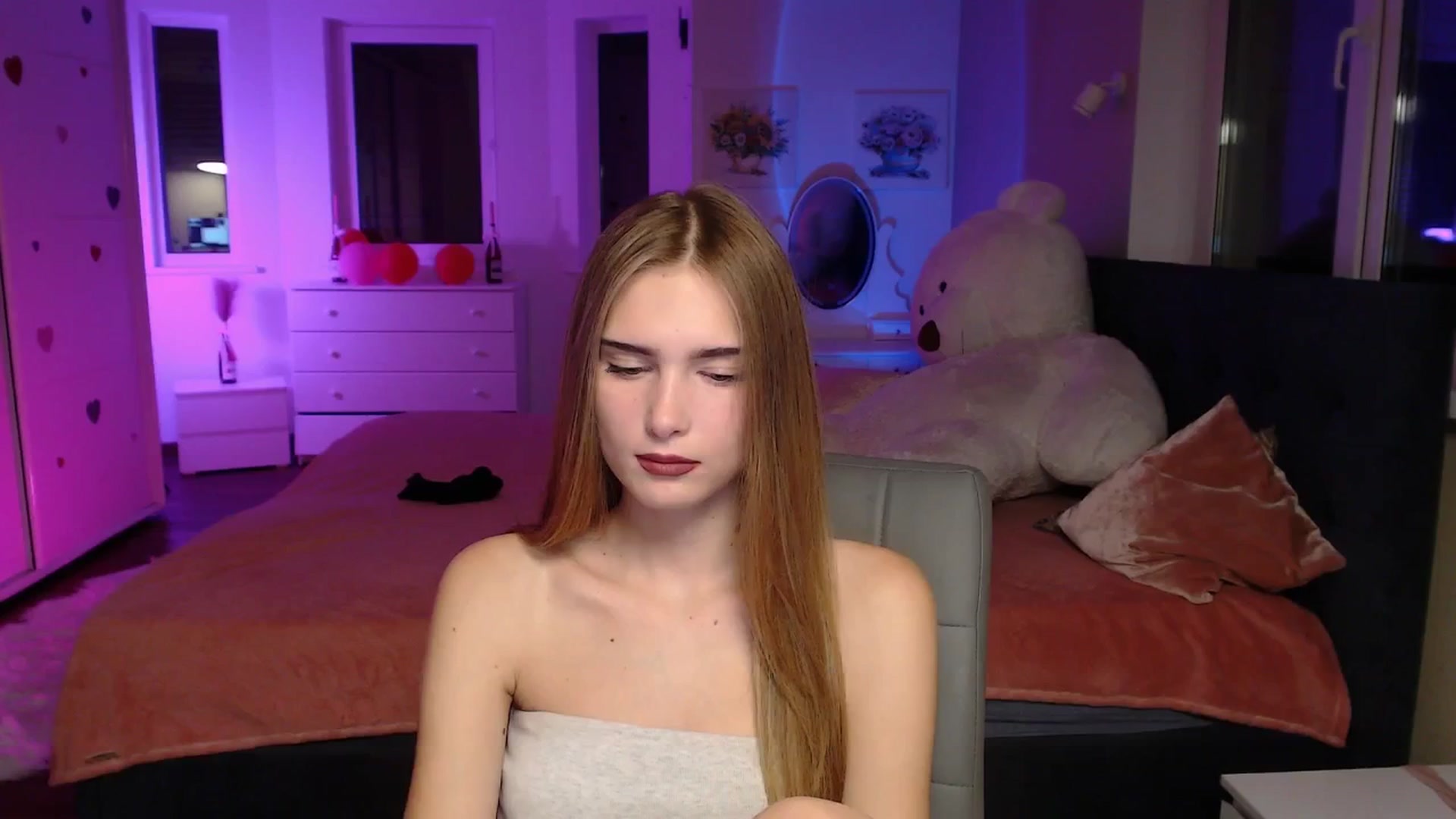 Gallery image thumbnail from Sirela's myfreecams stream on, 10/17/2025, 15:22 image 19 of 20
