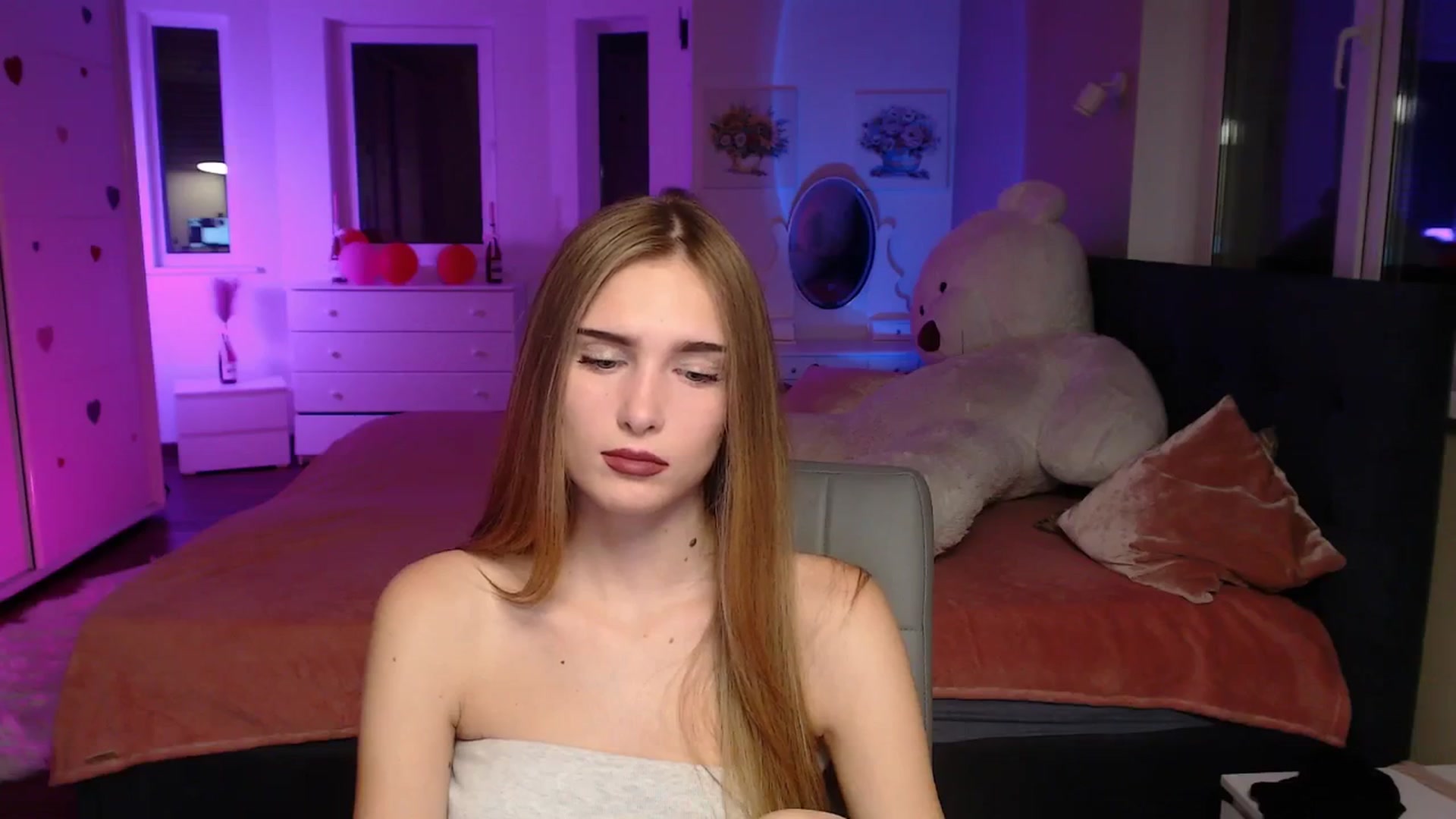 Gallery image thumbnail from Sirela's myfreecams stream on, 10/17/2025, 15:22 image 12 of 20