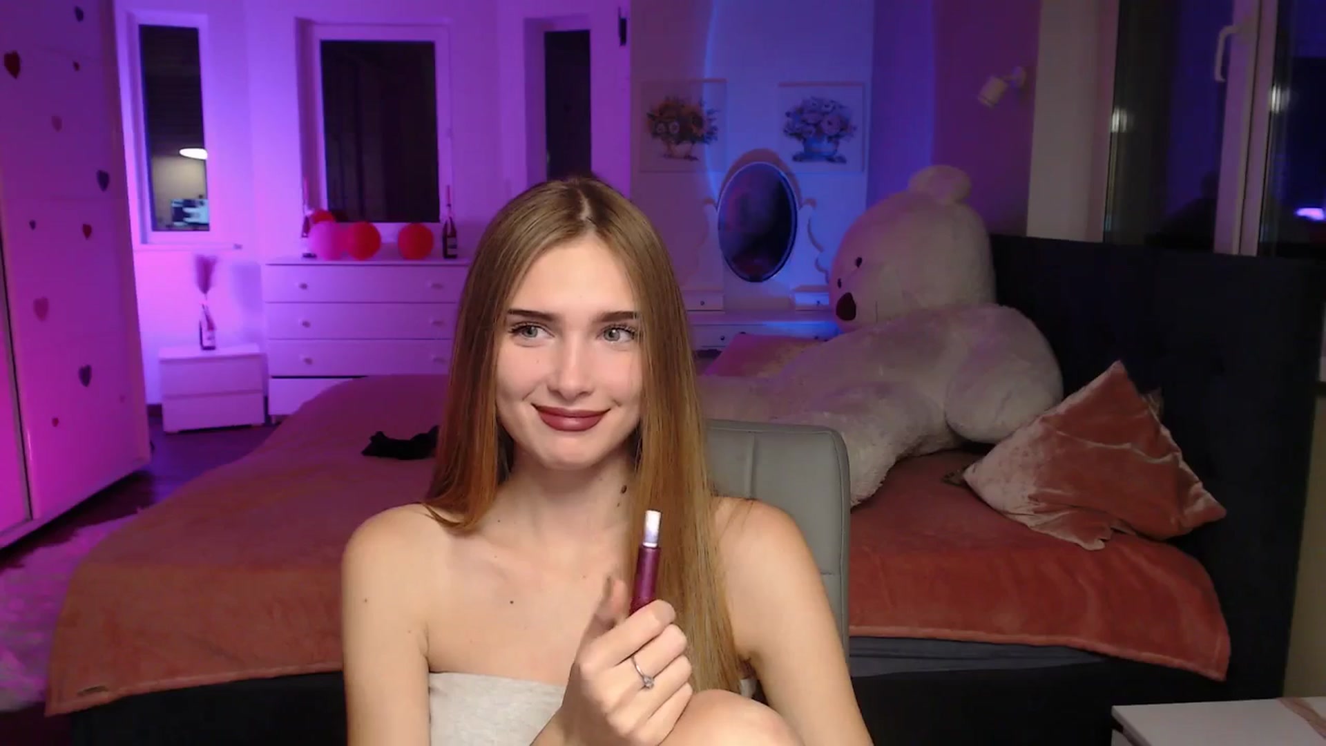 Gallery image thumbnail from Sirela's myfreecams stream on, 10/17/2025, 15:22 image 13 of 20