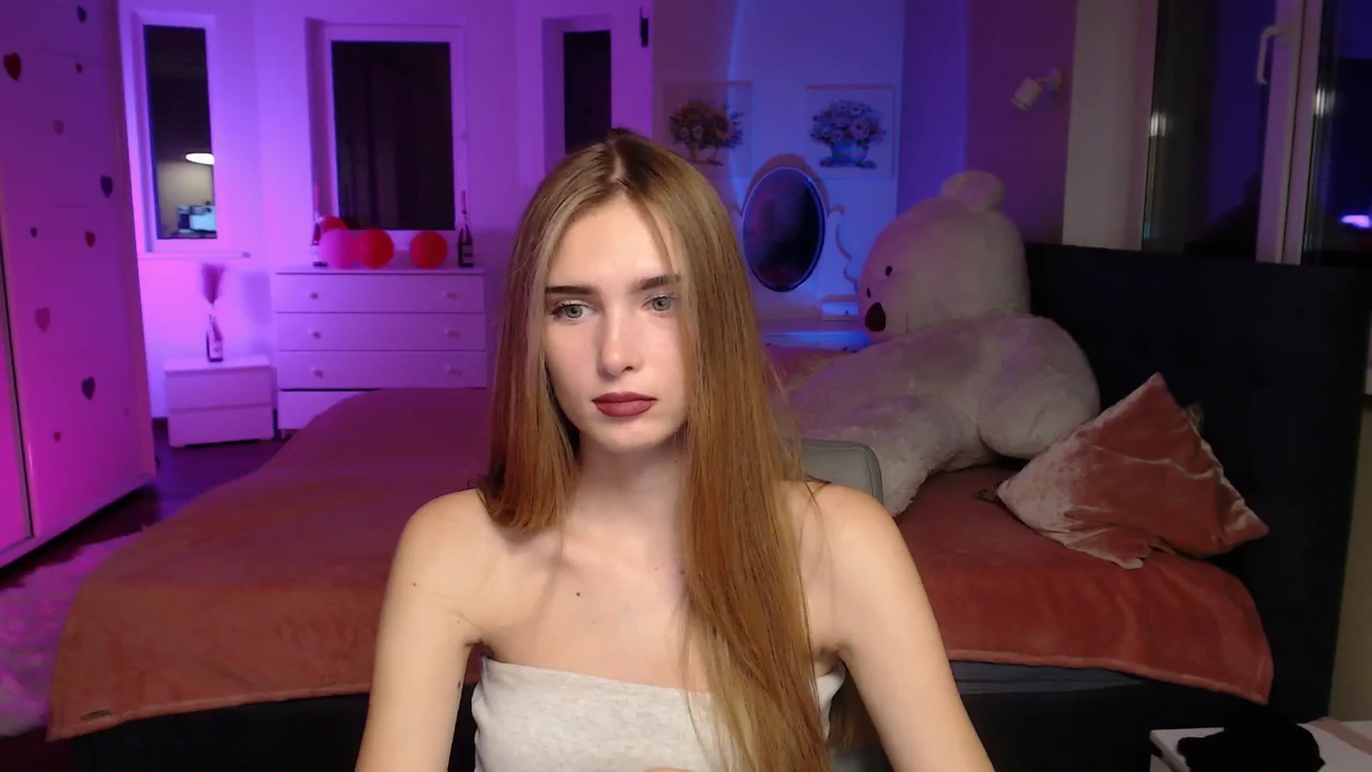 Gallery image thumbnail from Sirela's myfreecams stream on, 10/17/2025, 15:22 image 5 of 20
