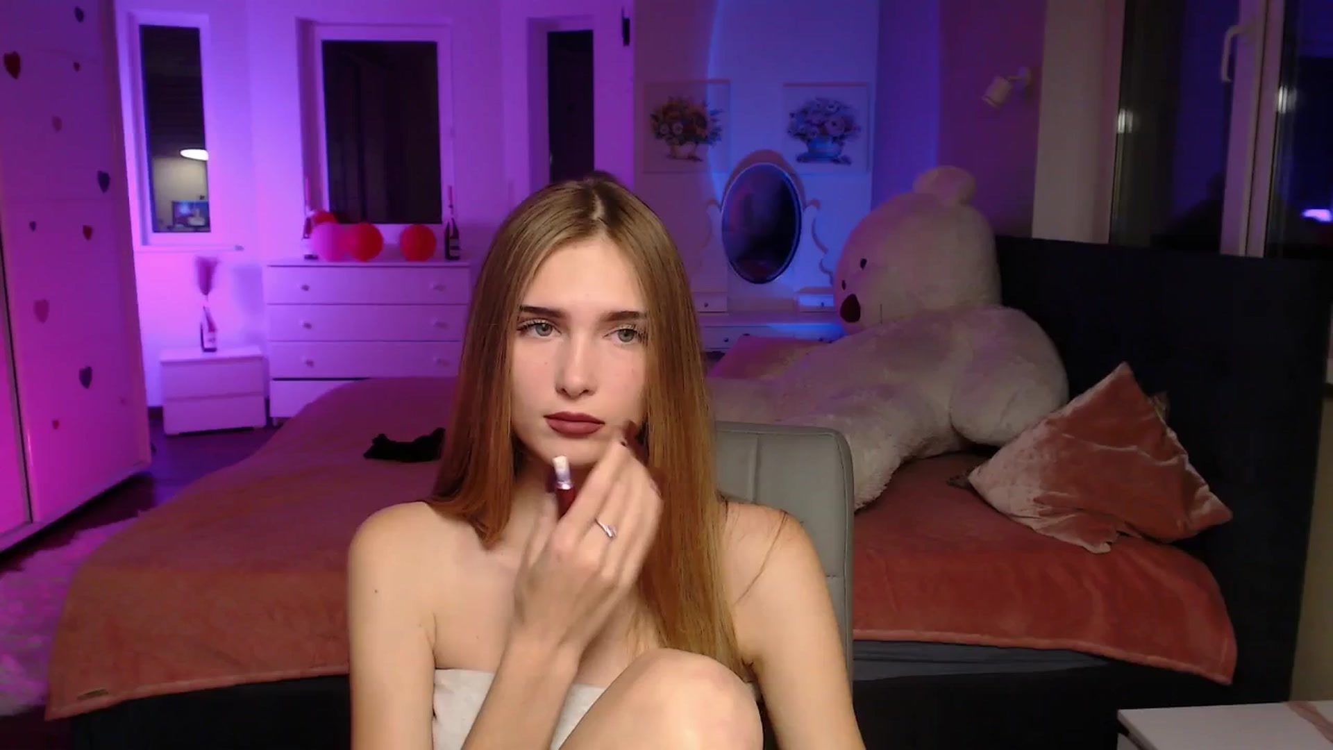 Gallery image thumbnail from Sirela's myfreecams stream on, 10/17/2025, 15:22 image 14 of 20