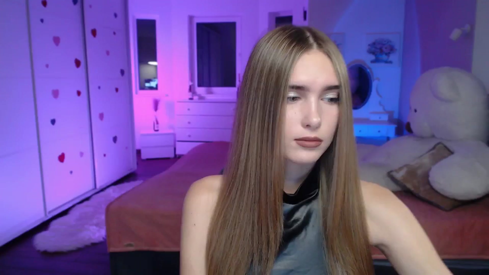 Gallery image thumbnail from Sirela's myfreecams stream on, 10/24/2025, 09:18 image 5 of 20