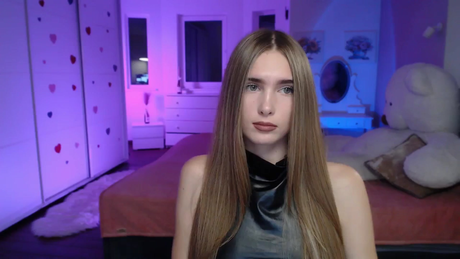 Gallery image thumbnail from Sirela's myfreecams stream on, 10/24/2025, 09:18 image 12 of 20