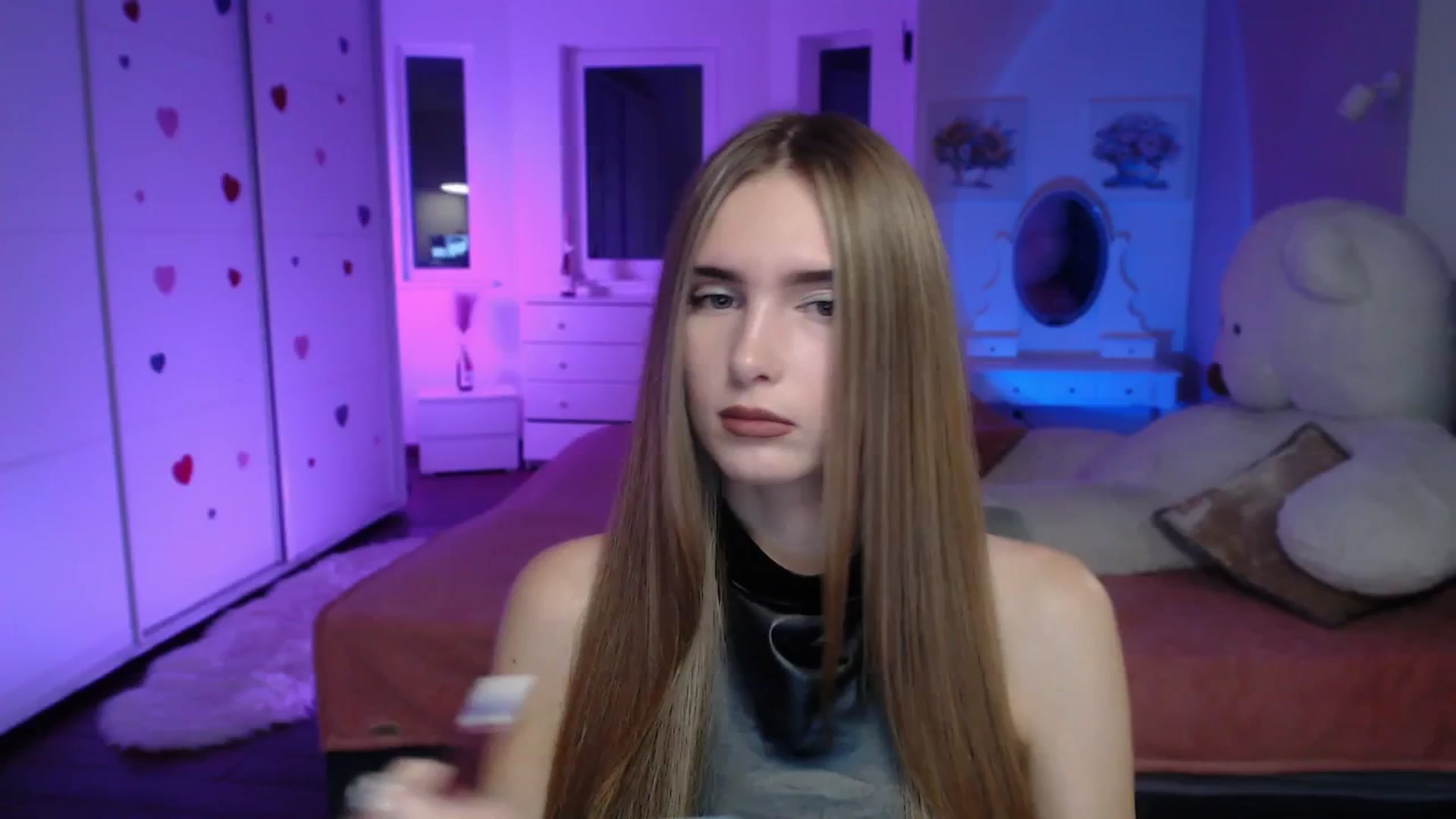Gallery image thumbnail from Sirela's myfreecams stream on, 10/24/2025, 09:42 image 4 of 20