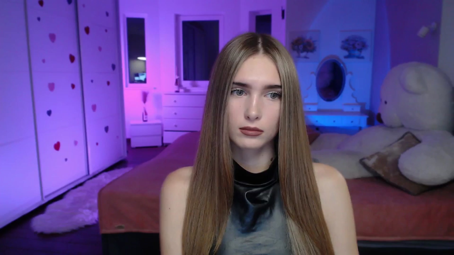 Gallery image thumbnail from Sirela's myfreecams stream on, 10/24/2025, 09:42 image 1 of 20