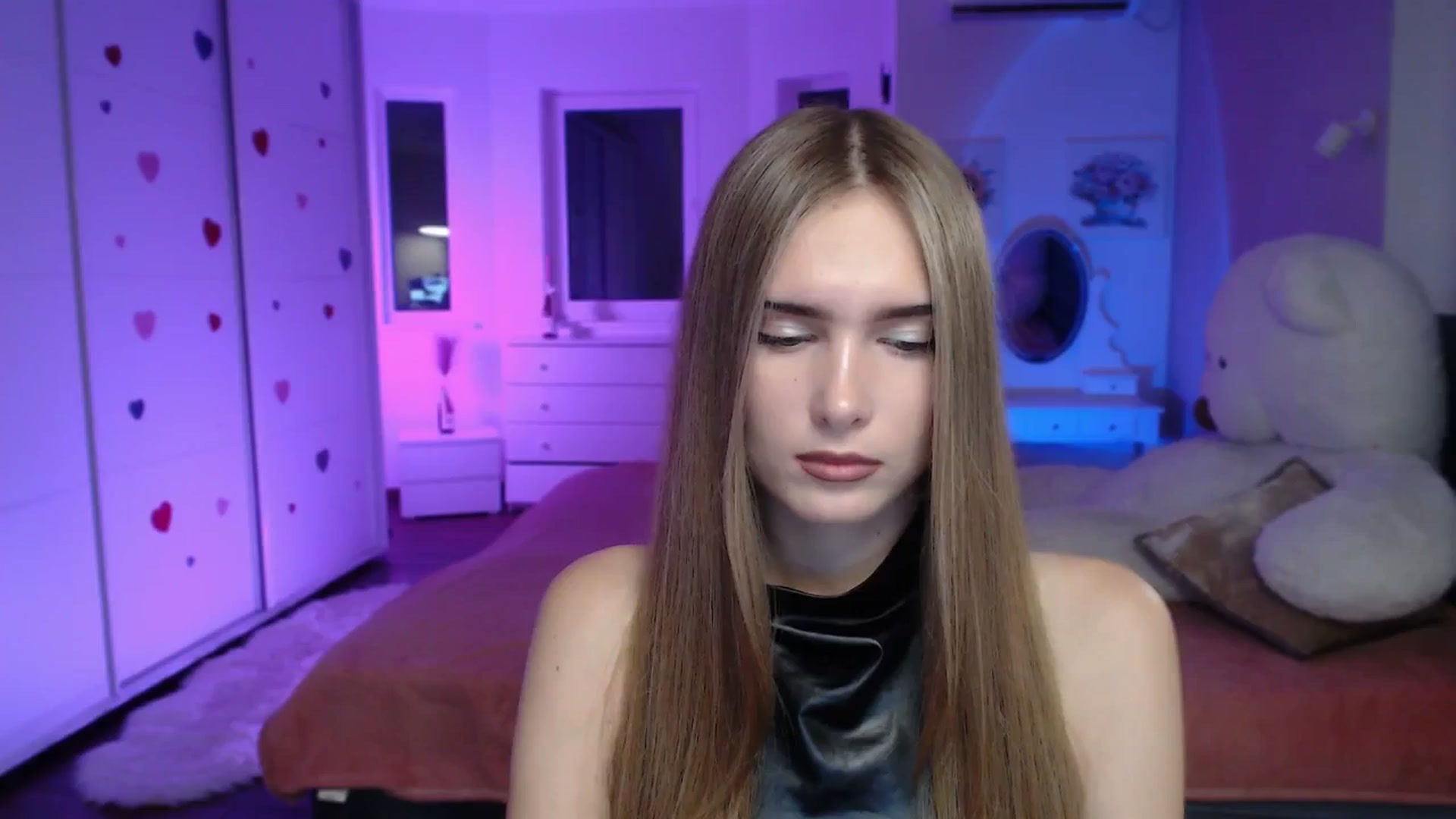 Gallery image thumbnail from Sirela's myfreecams stream on, 10/24/2025, 10:45 image 2 of 20