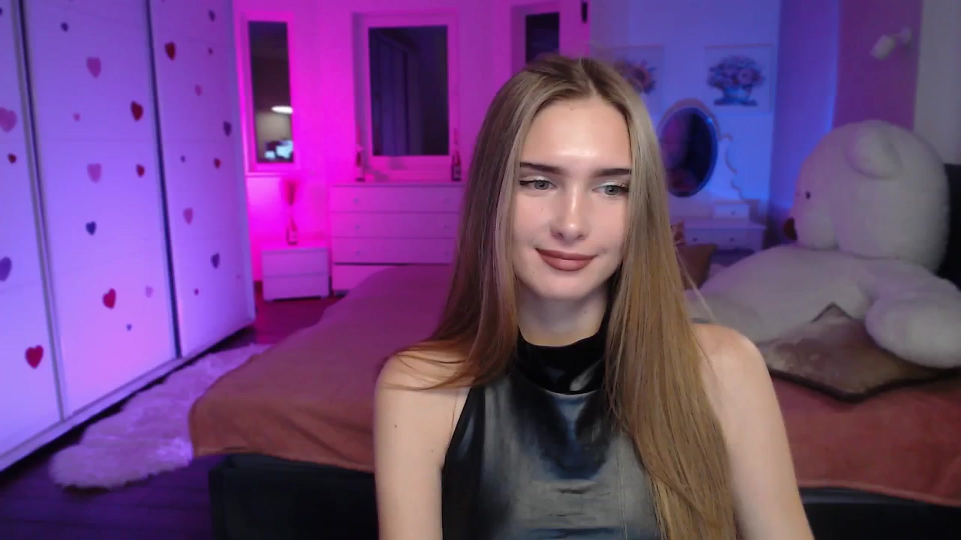 Gallery image thumbnail from Sirela's myfreecams stream on, 10/24/2025, 15:30 image 12 of 20