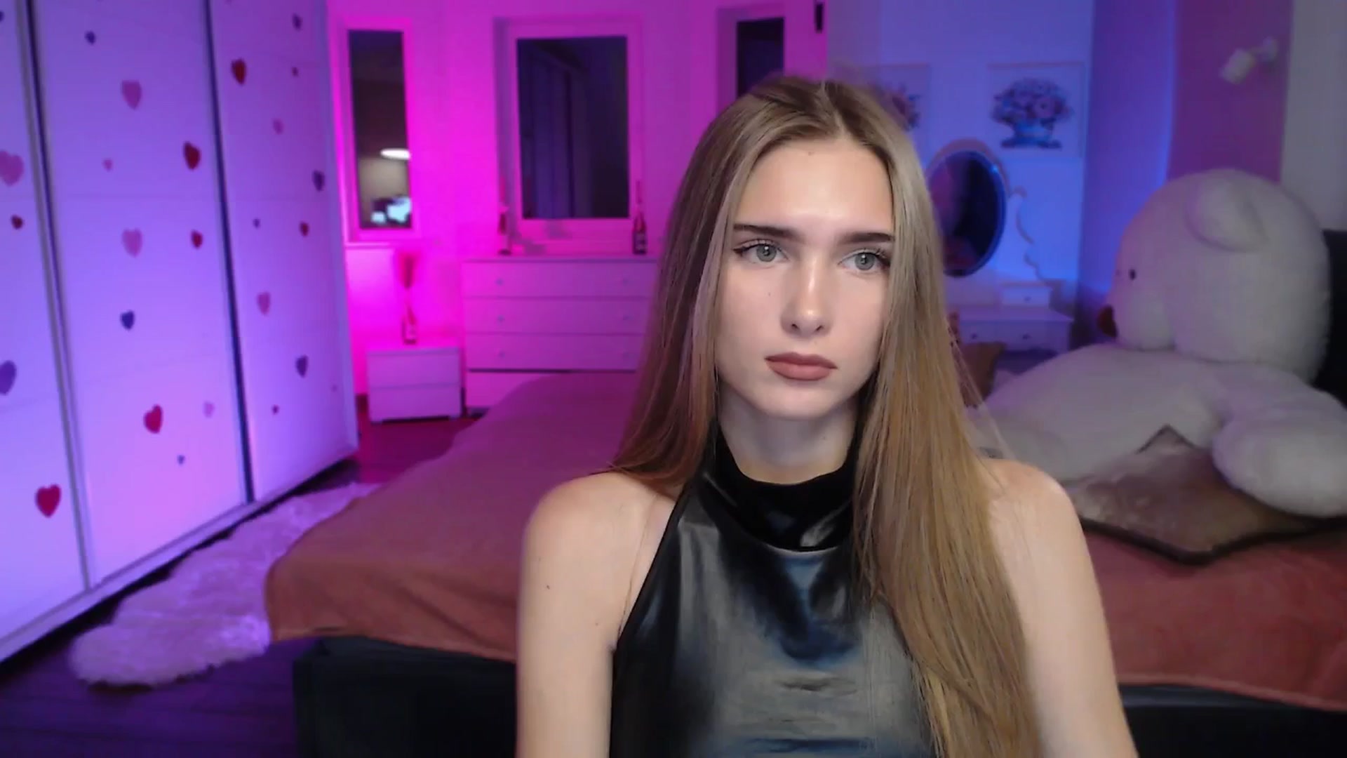 Gallery image thumbnail from Sirela's myfreecams stream on, 10/24/2025, 15:30 image 9 of 20