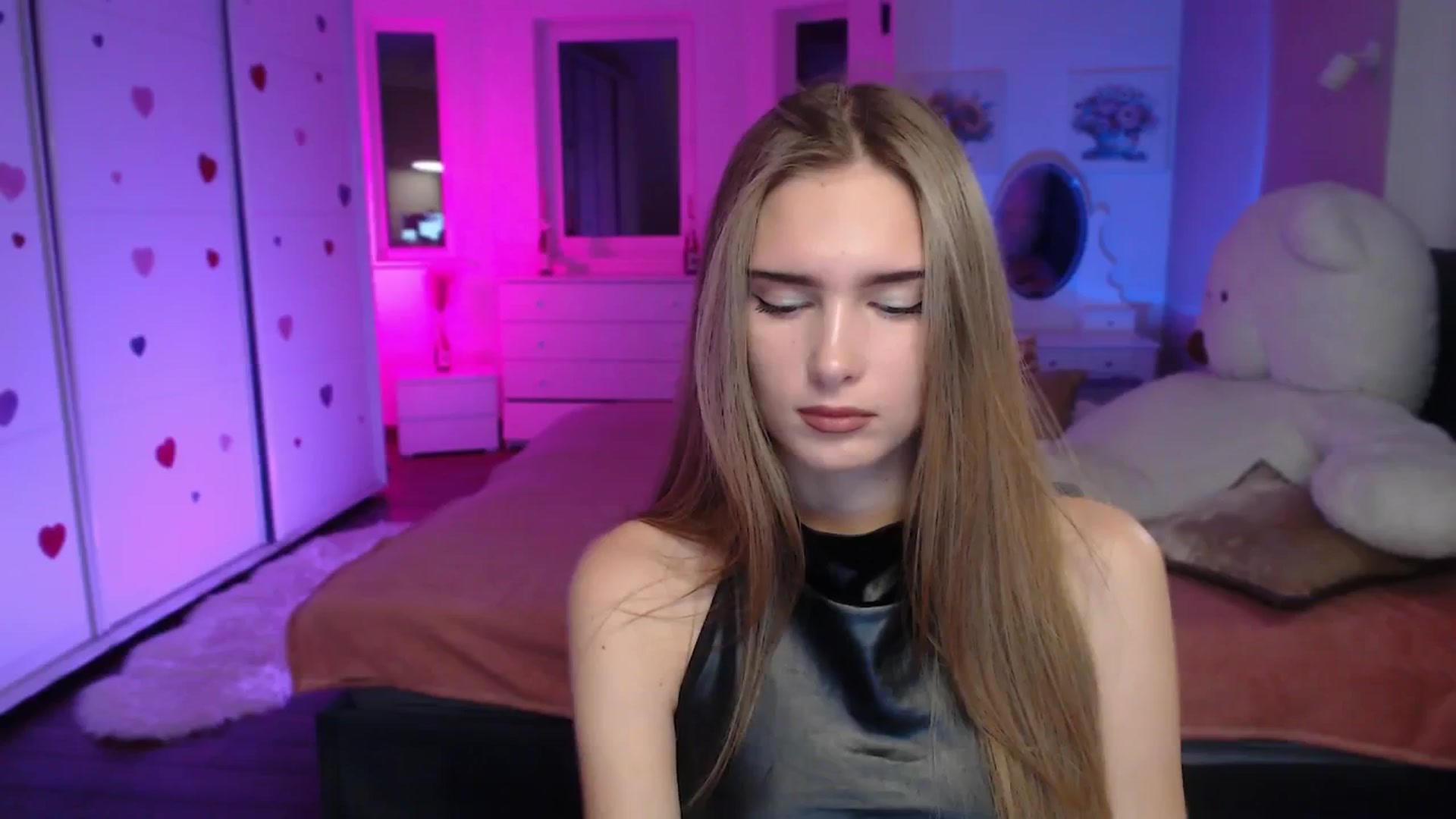 Gallery image thumbnail from Sirela's myfreecams stream on, 10/24/2025, 15:30 image 8 of 20