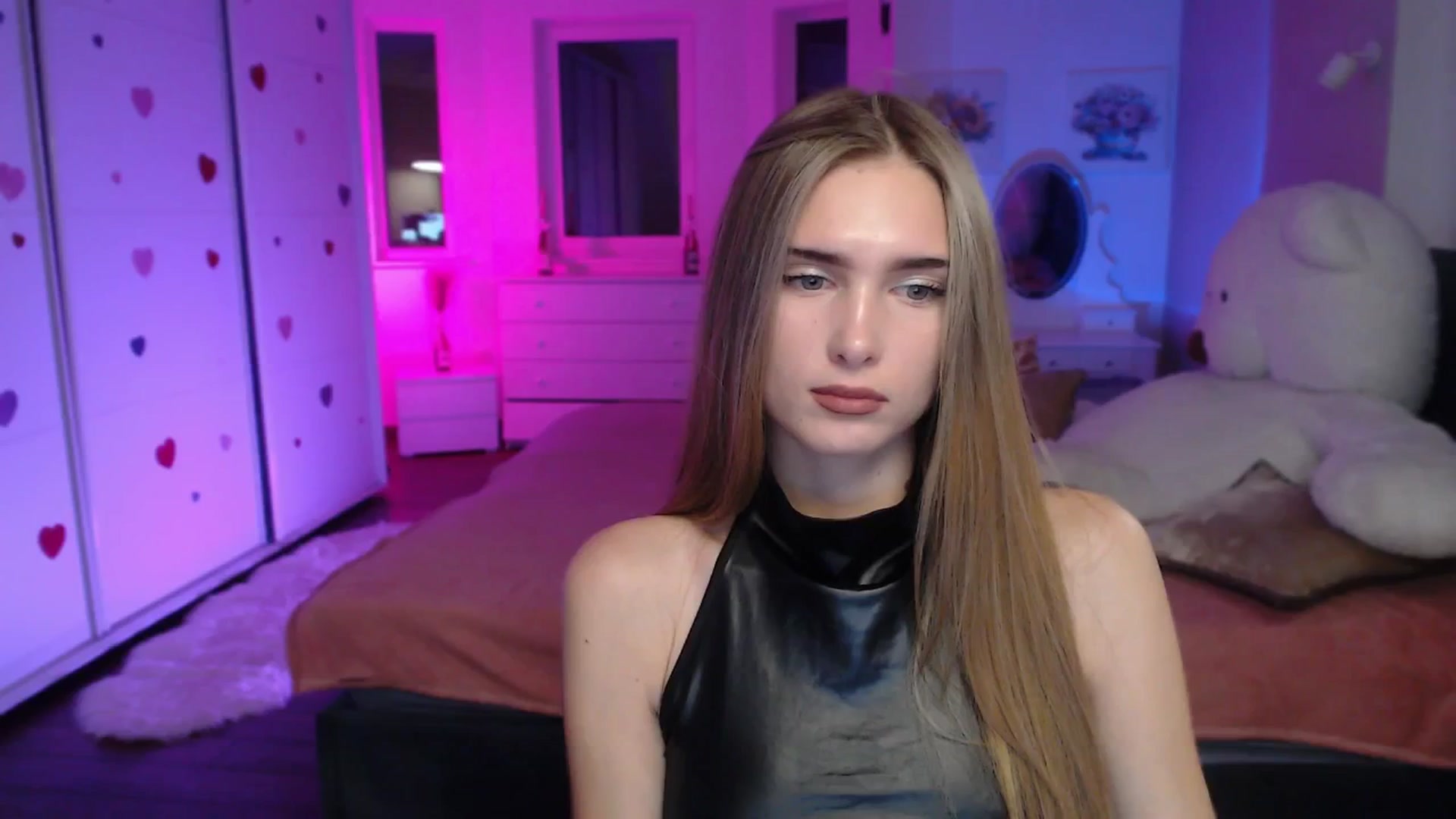 Gallery image thumbnail from Sirela's myfreecams stream on, 10/24/2025, 15:30 image 20 of 20