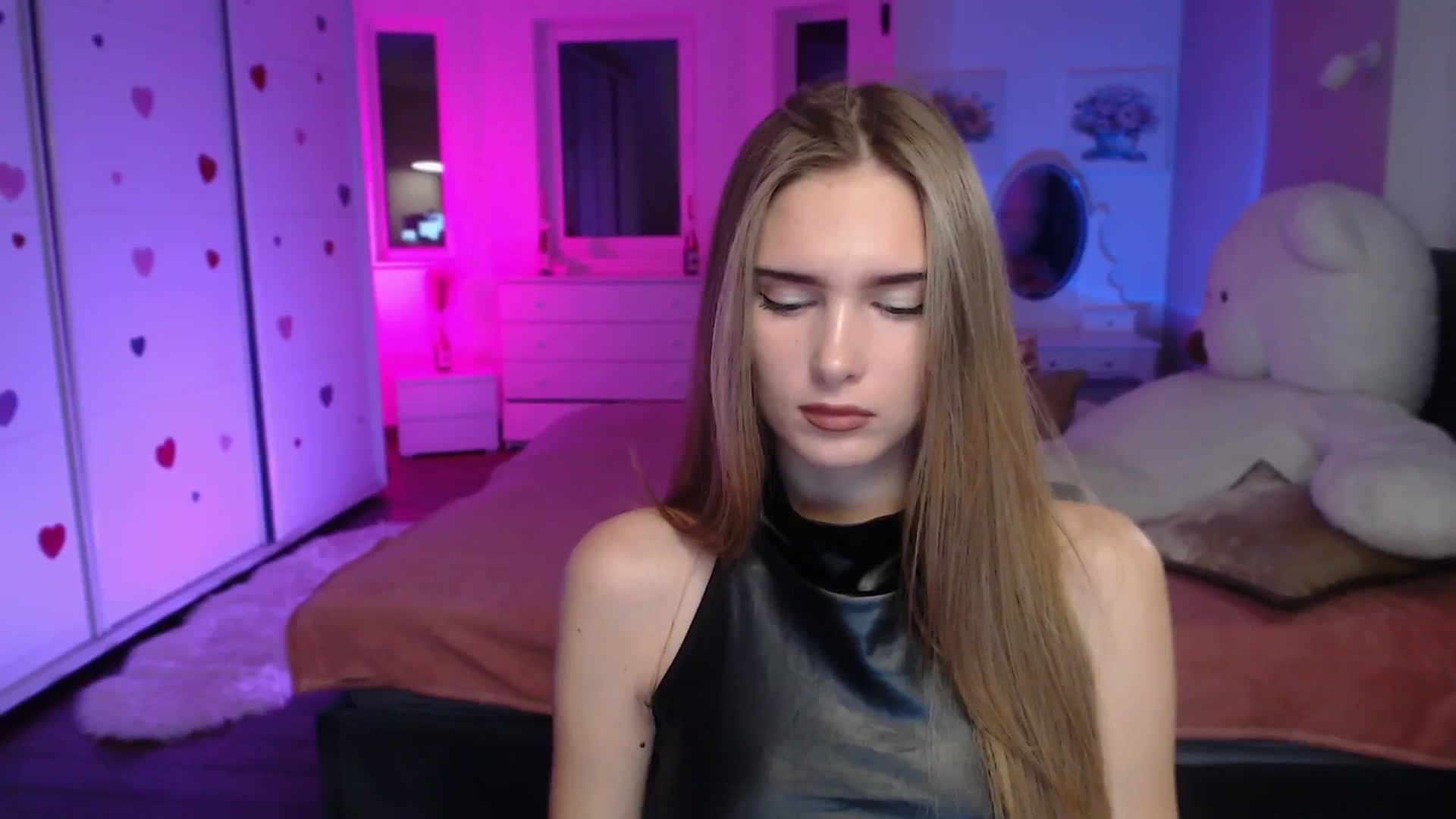 Gallery image thumbnail from Sirela's myfreecams stream on, 10/24/2025, 15:30 image 11 of 20
