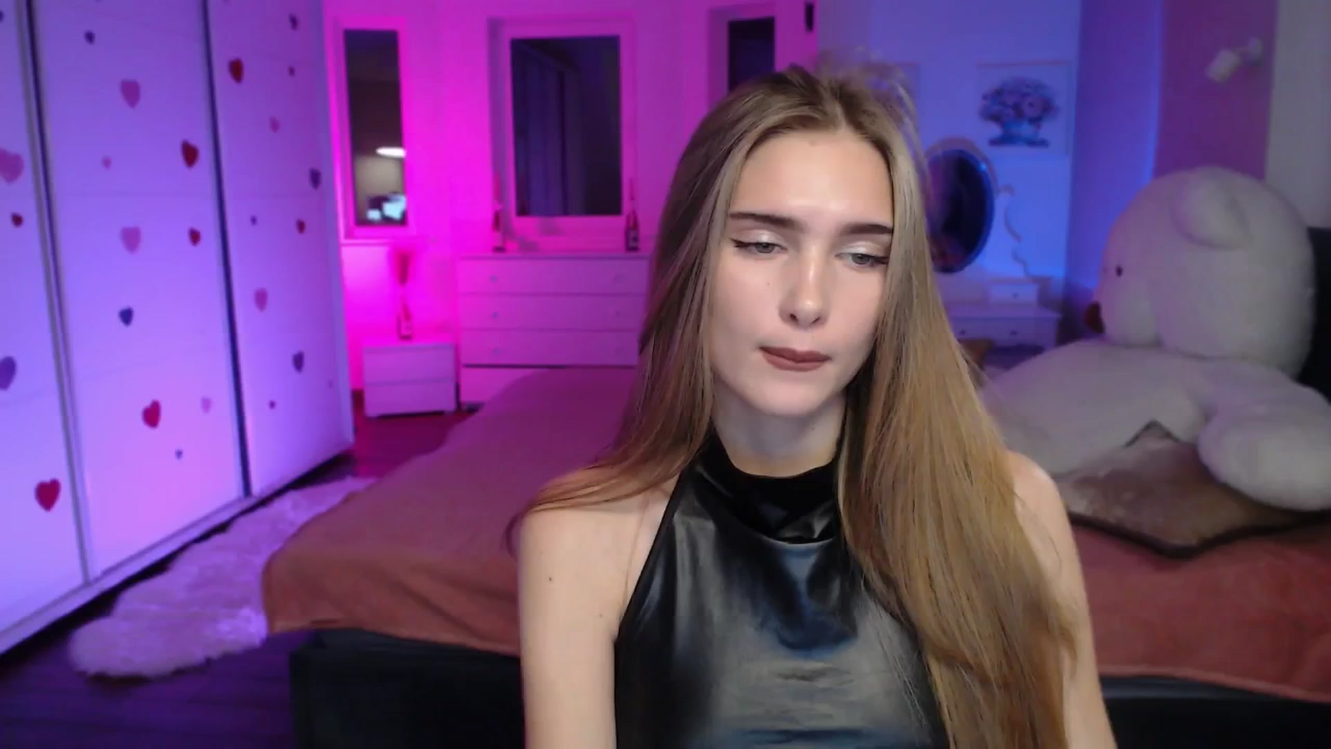 Gallery image thumbnail from Sirela's myfreecams stream on, 10/24/2025, 15:30 image 2 of 20