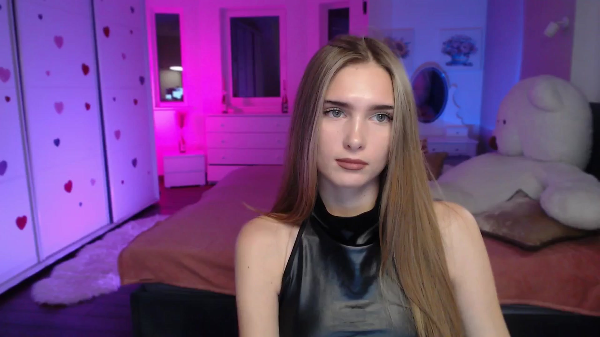 Gallery image thumbnail from Sirela's myfreecams stream on, 10/24/2025, 15:30 image 14 of 20