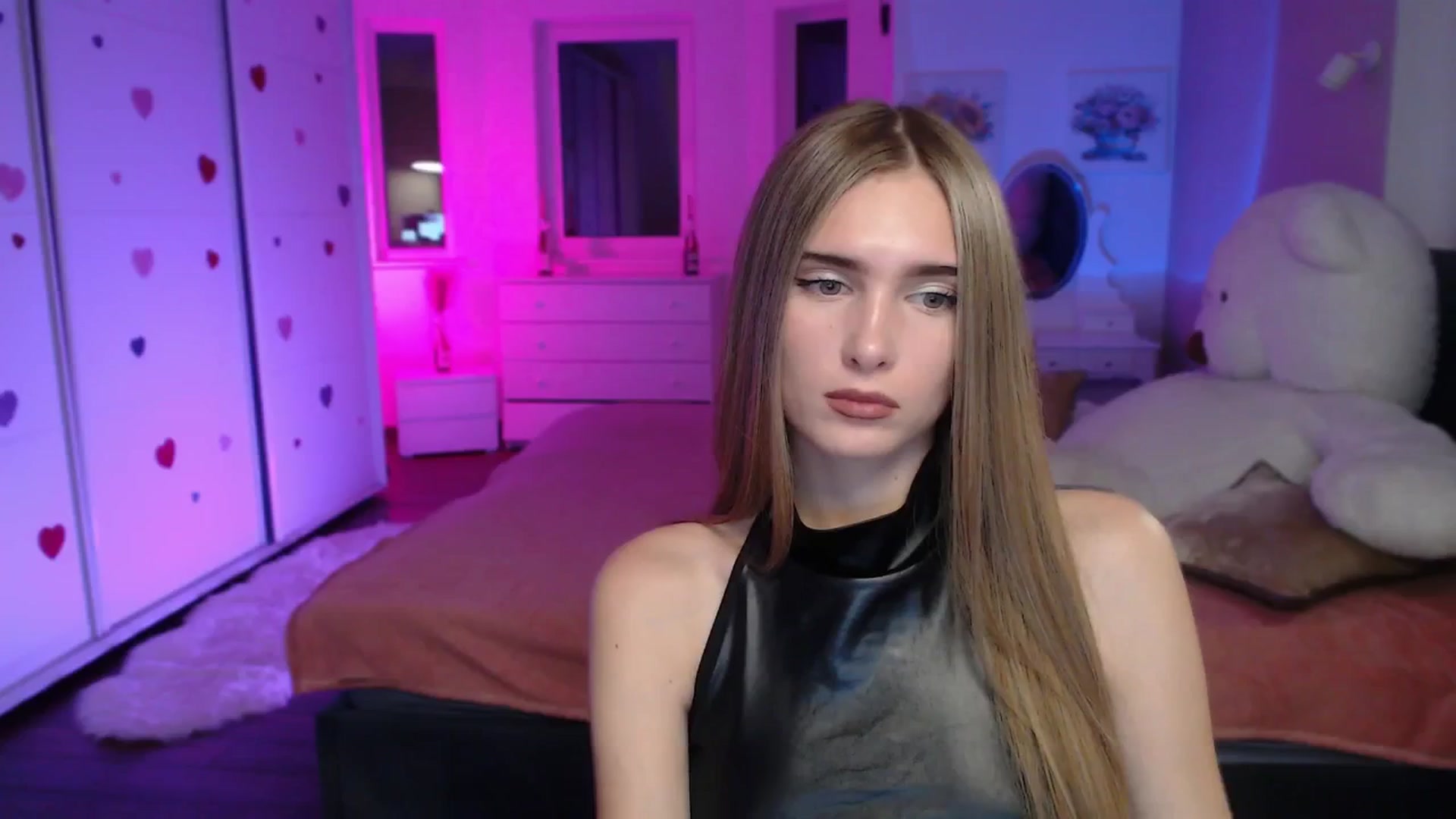 Gallery image thumbnail from Sirela's myfreecams stream on, 10/24/2025, 16:58 image 5 of 20