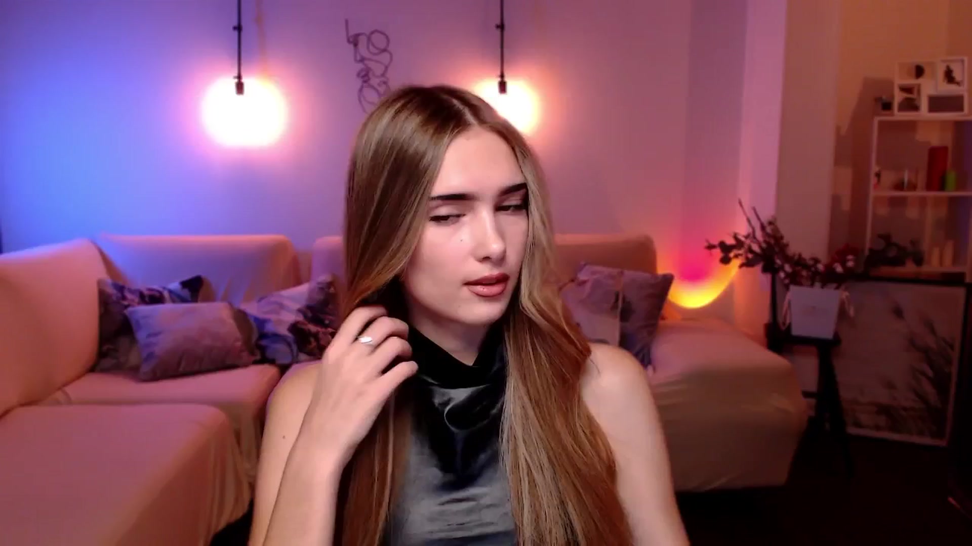 Gallery image thumbnail from Sirela's myfreecams stream on, 10/27/2025, 10:55 image 17 of 20