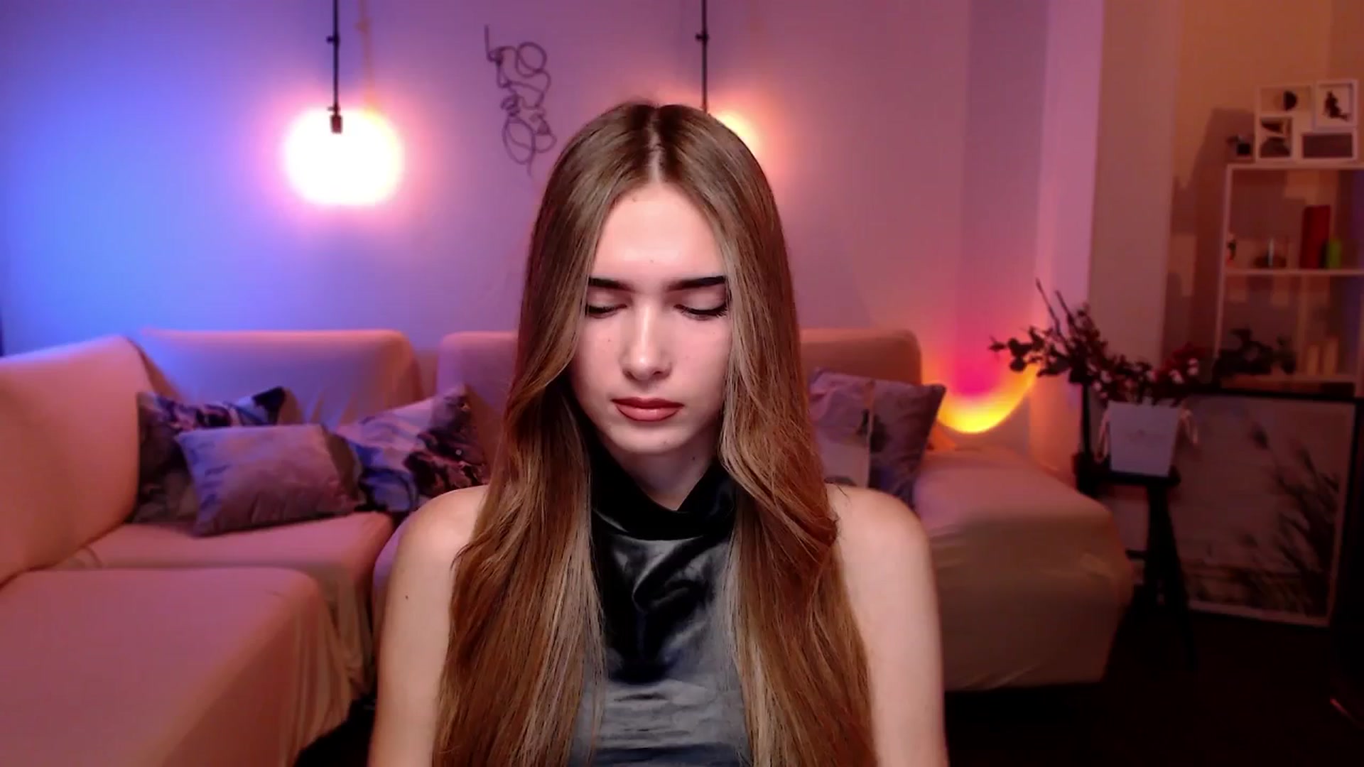 Gallery image thumbnail from Sirela's myfreecams stream on, 10/27/2025, 10:55 image 8 of 20