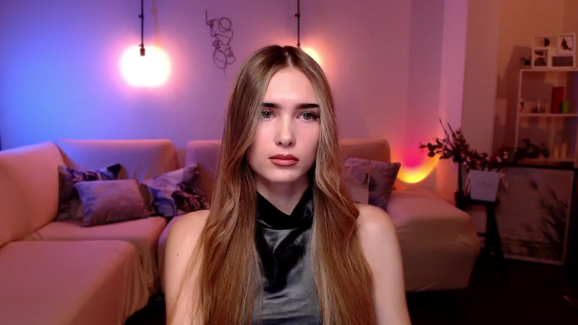 Gallery image thumbnail from Sirela's myfreecams stream on, 10/27/2025, 10:55 image 10 of 20
