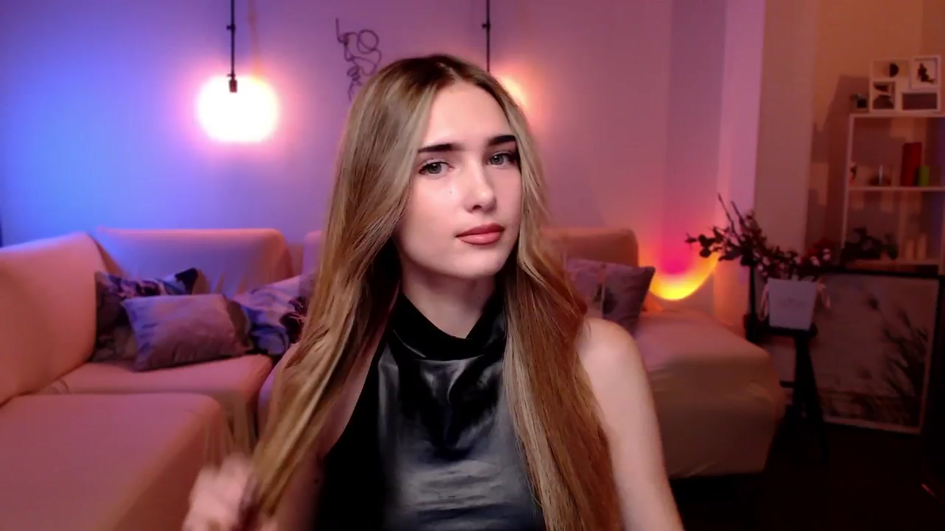 Gallery image thumbnail from Sirela's myfreecams stream on, 10/27/2025, 10:55 image 3 of 20