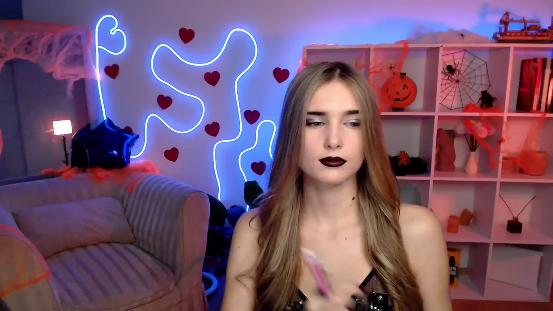 Gallery image thumbnail from Sirela's myfreecams stream on, 10/31/2025, 10:51 image 2 of 20