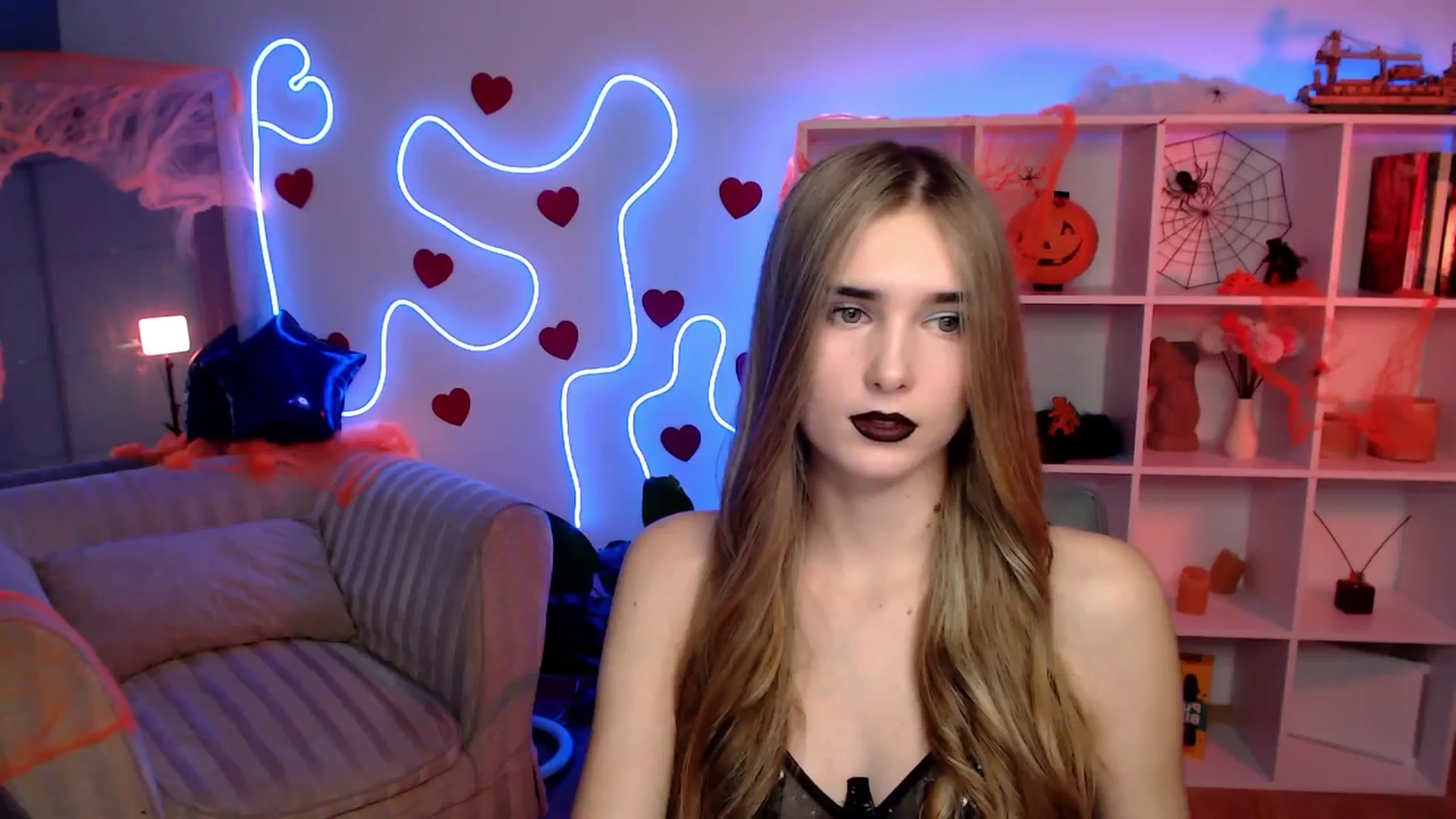 Gallery image thumbnail from Sirela's myfreecams stream on, 10/31/2025, 10:51 image 17 of 20